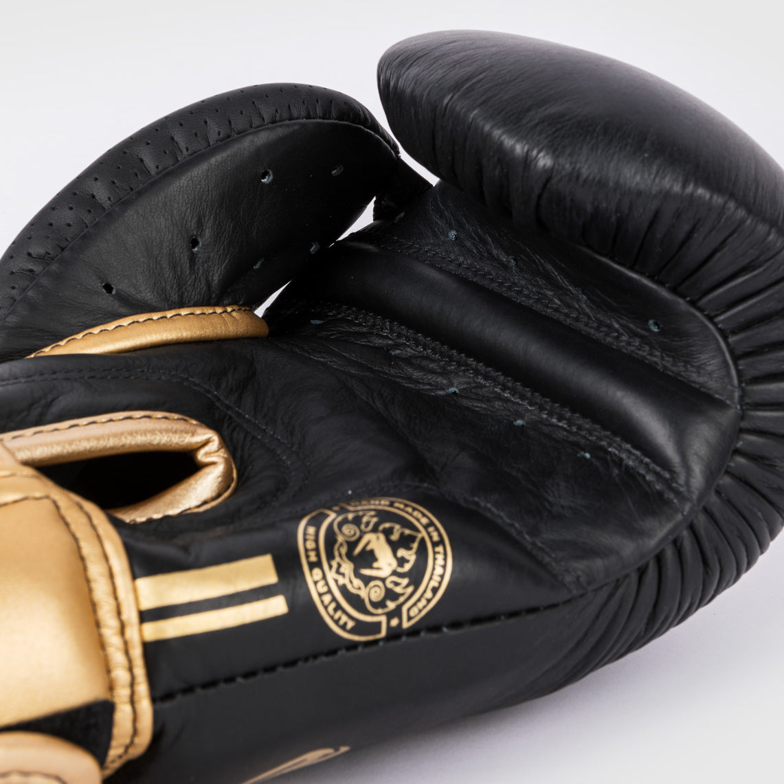 Guantes de boxeo Venum Power 2.0 - Negro/Dorado
