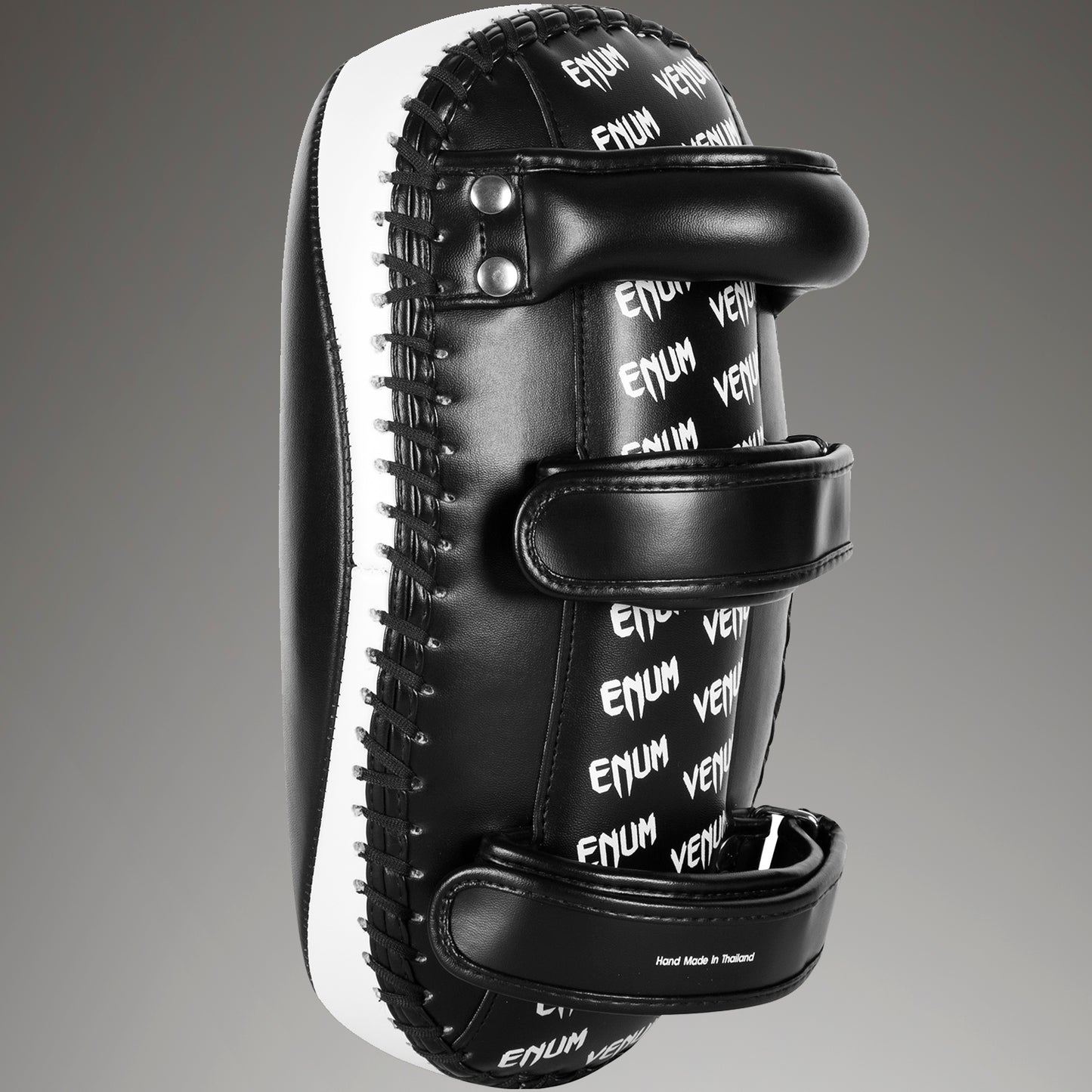 Venum Light Kick Pads – Piel Skintex – Negro/Hielo (Par)