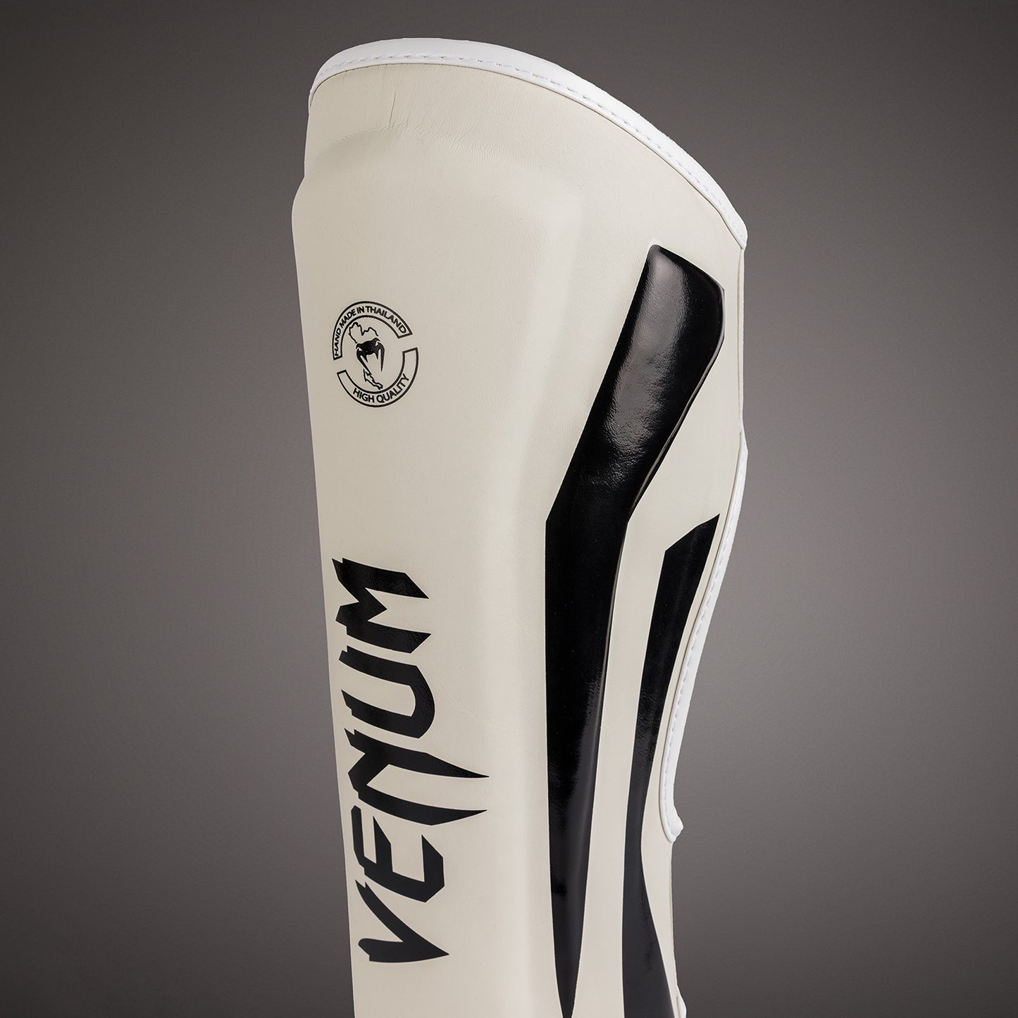 Venum Elite Espinerillas - Blanco/Negro