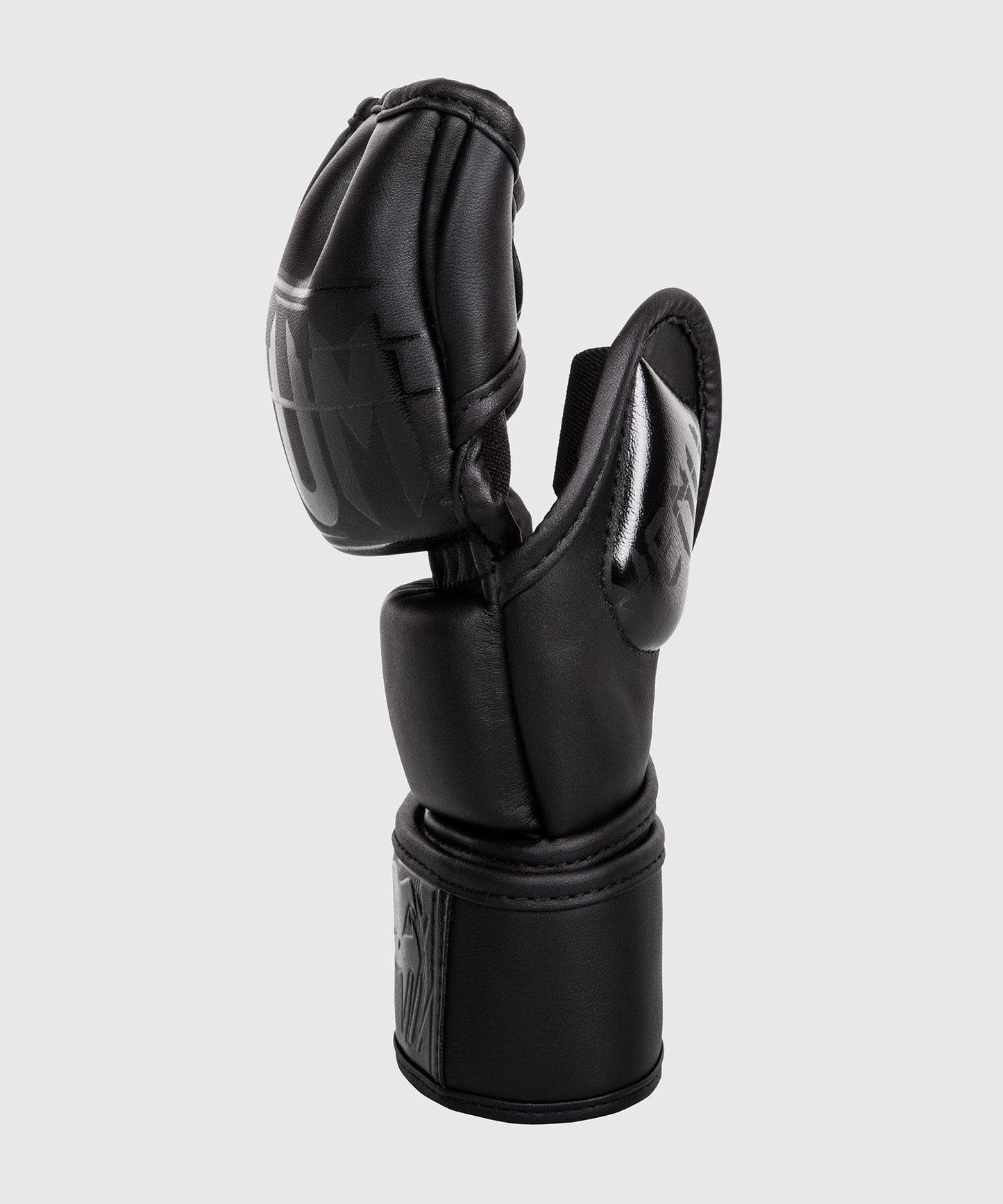 Guantes de MMA Venum Undisputed 2.0  - Cuero Skintex - Mate/Negro