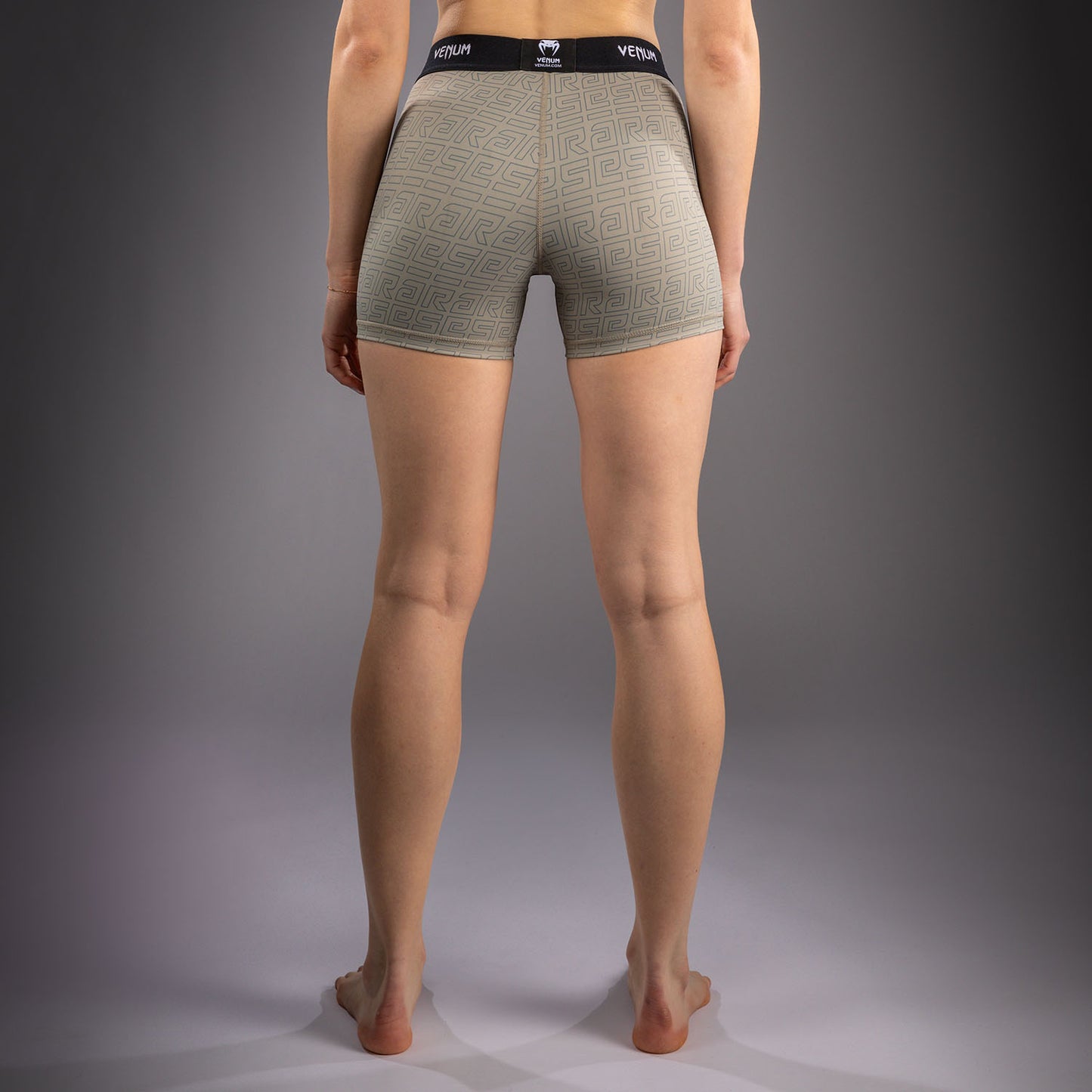 Venum Ares 2.0 Short de Entrenamiento Para Mujer – Arena