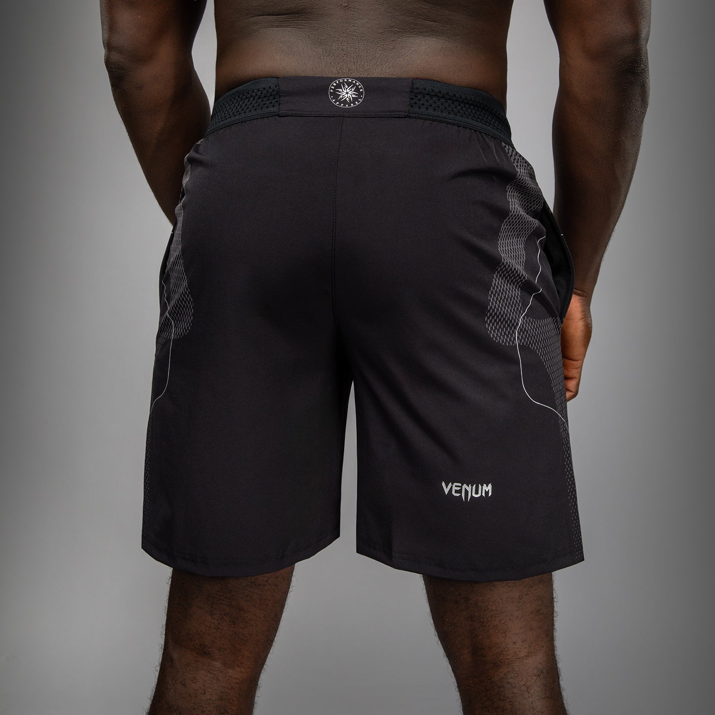 Venum Nexus Pantalones Cortos de Entrenamiento – Negro/Plata