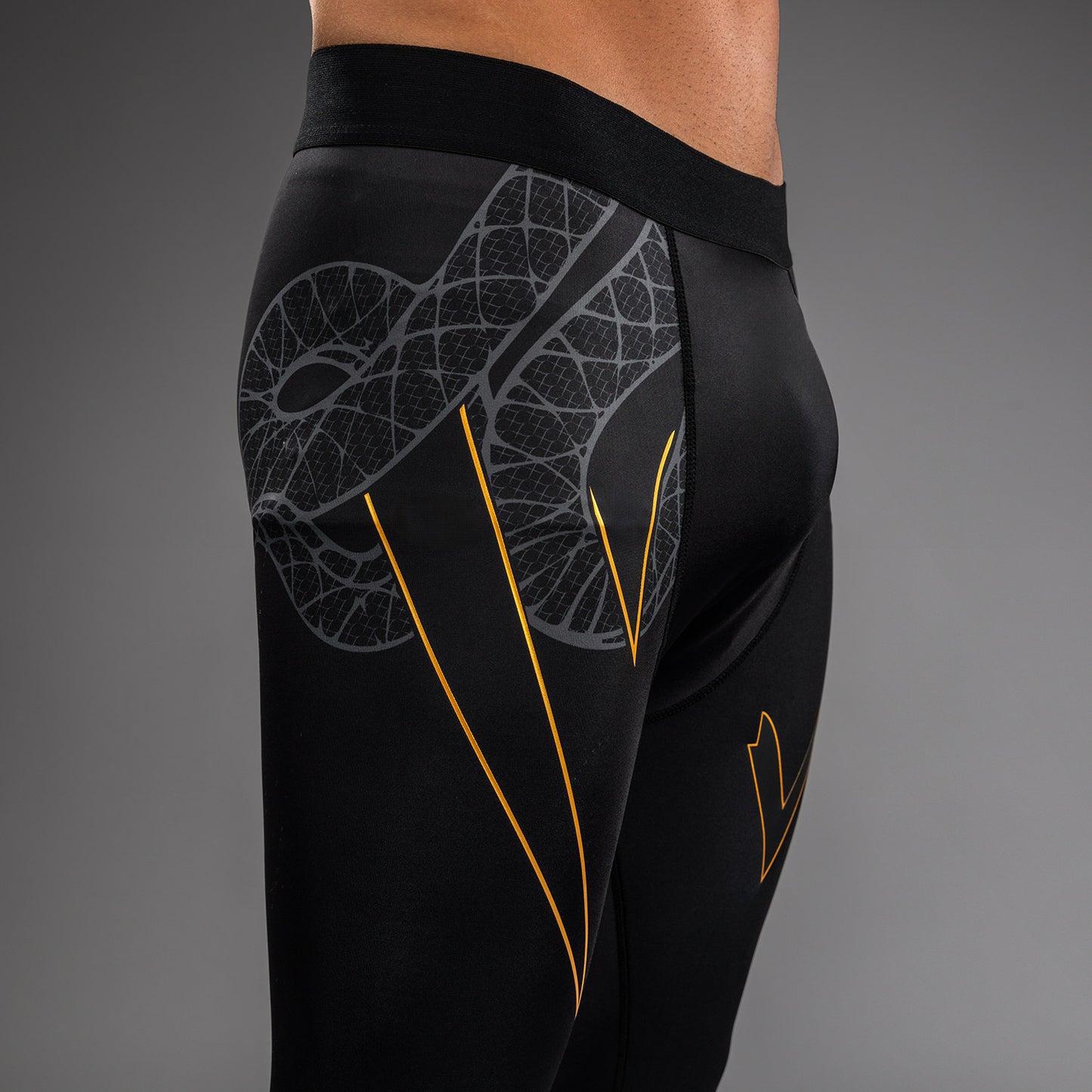 Venum Serpenti Mallas – Negro/Plateado/Dorado