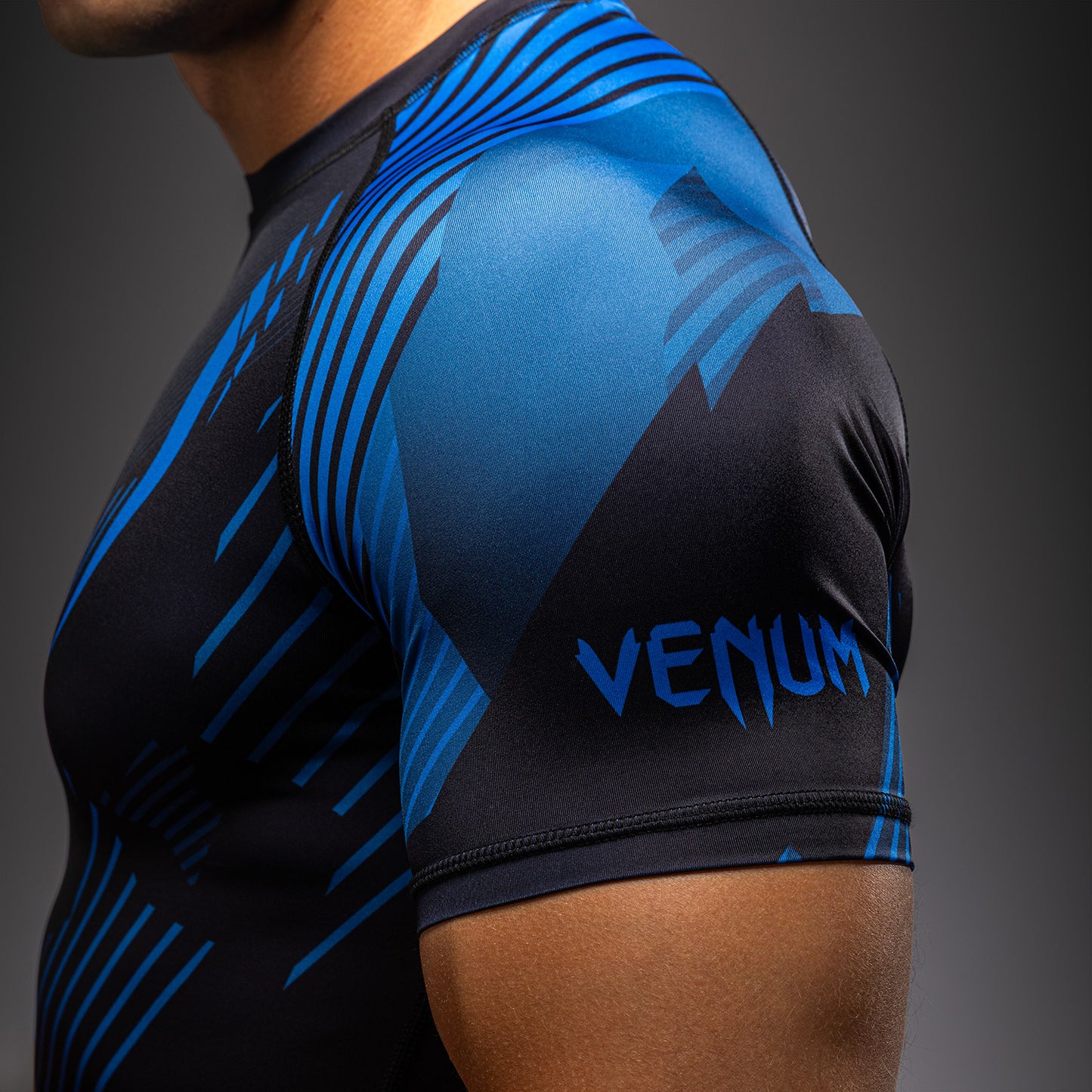 Venum No-Gi 6.0 Rashguard Manga Corta - Negro/Azul