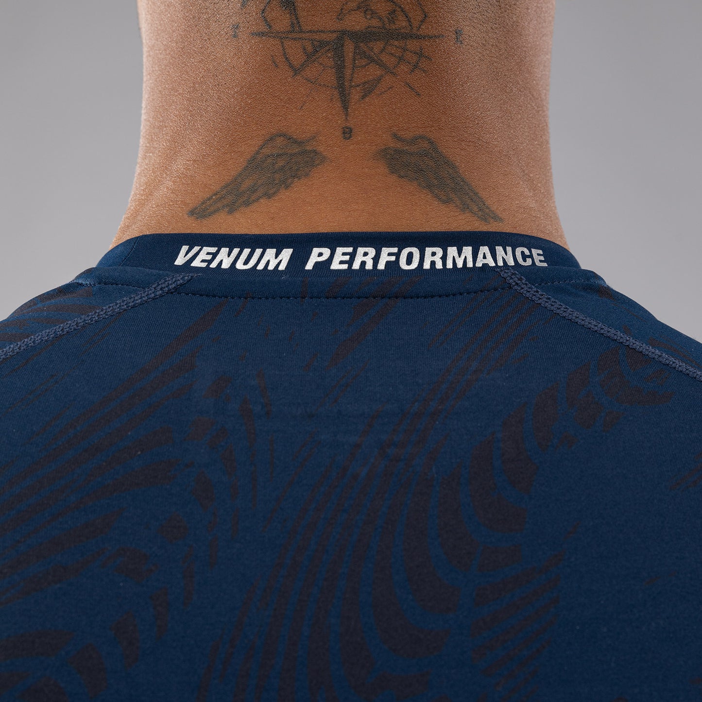 UFC Fusion by Venum Fight Week Rashguard de Manga Corta de Rendimiento para Hombre - Azul oceánico