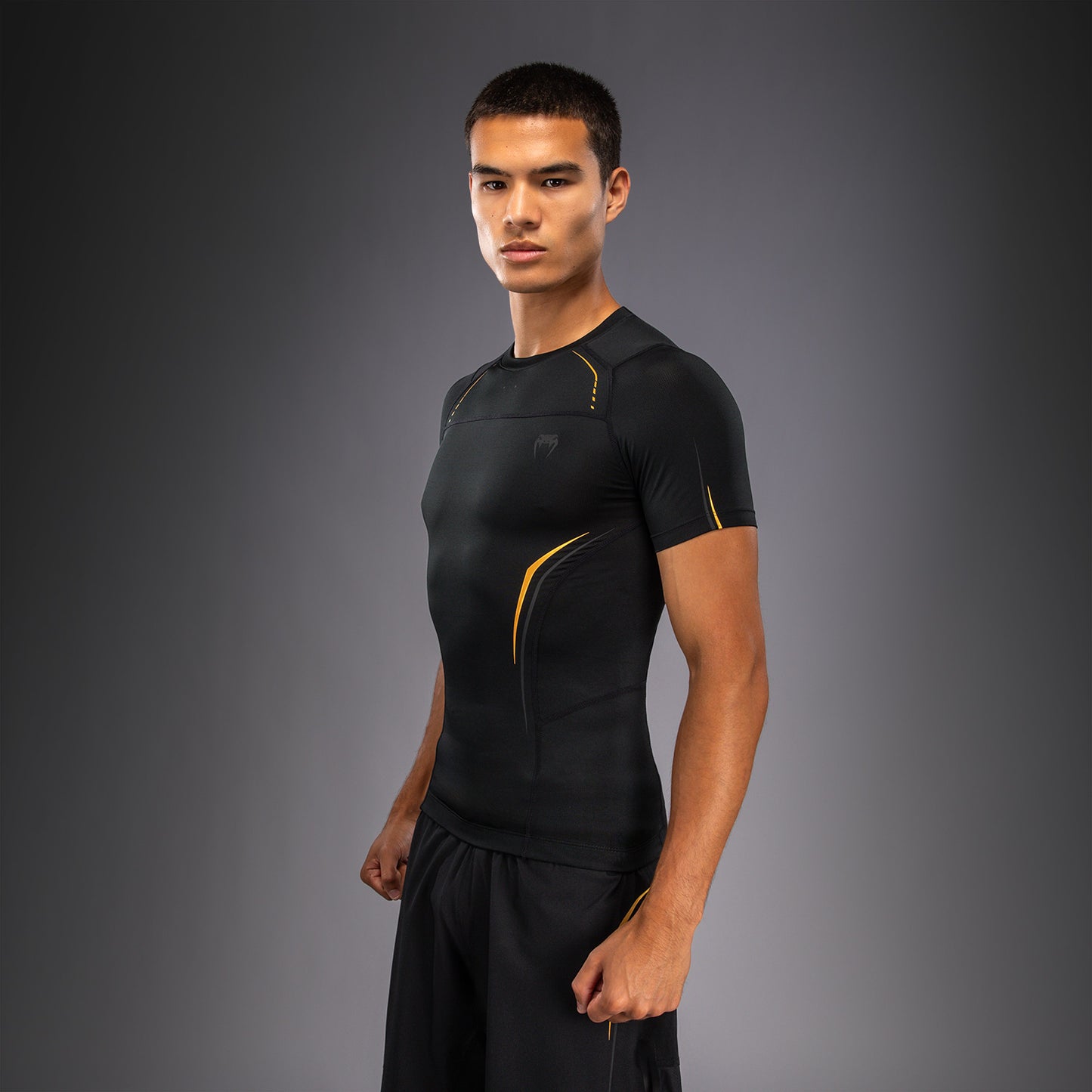 Venum G-Core Rashguard Manga Corta - Negro/Oro