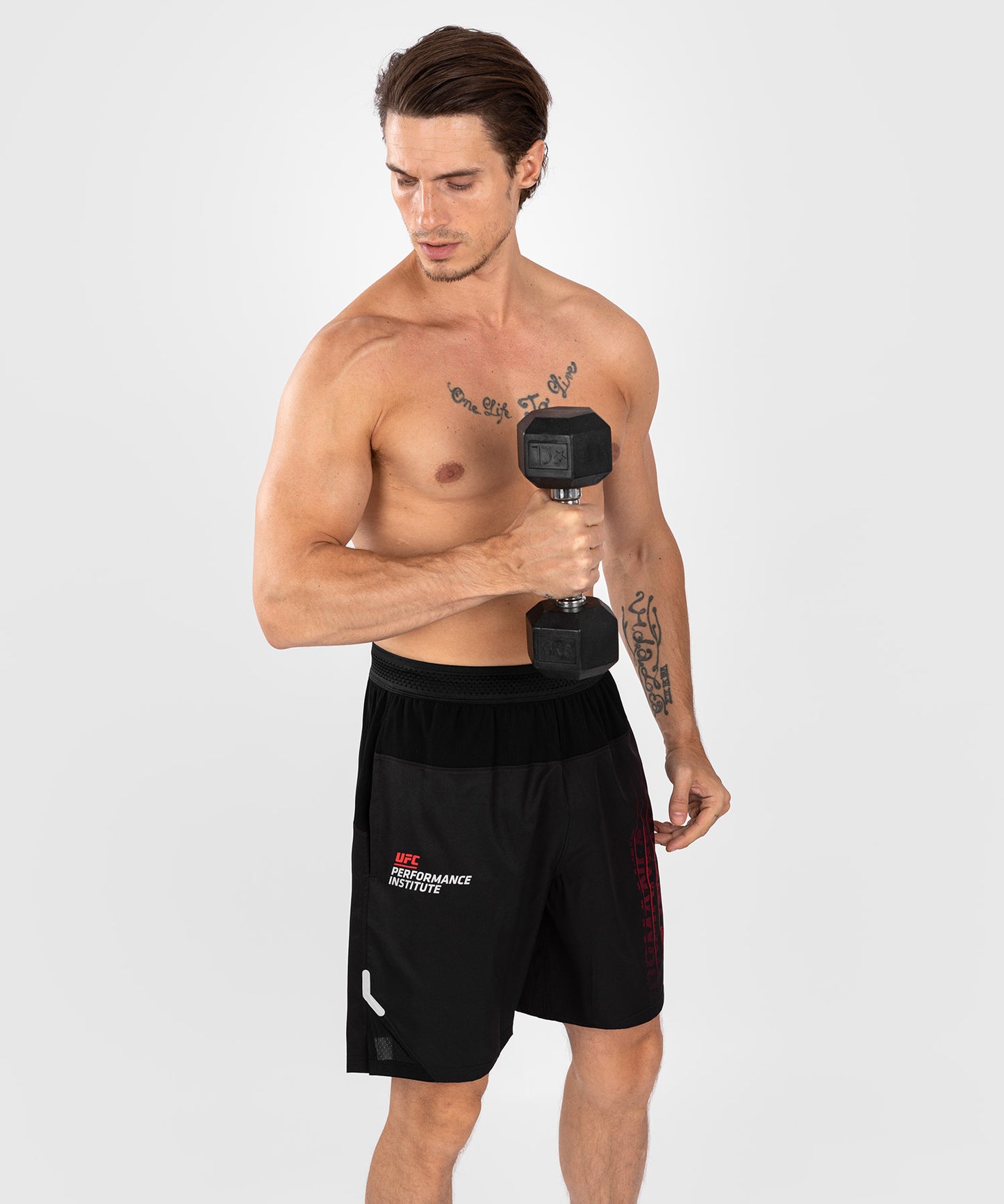 UFC Venum Performance Institute 2.0 Pantalones cortos de alto rendimiento para Hombre - Negro/Rojo