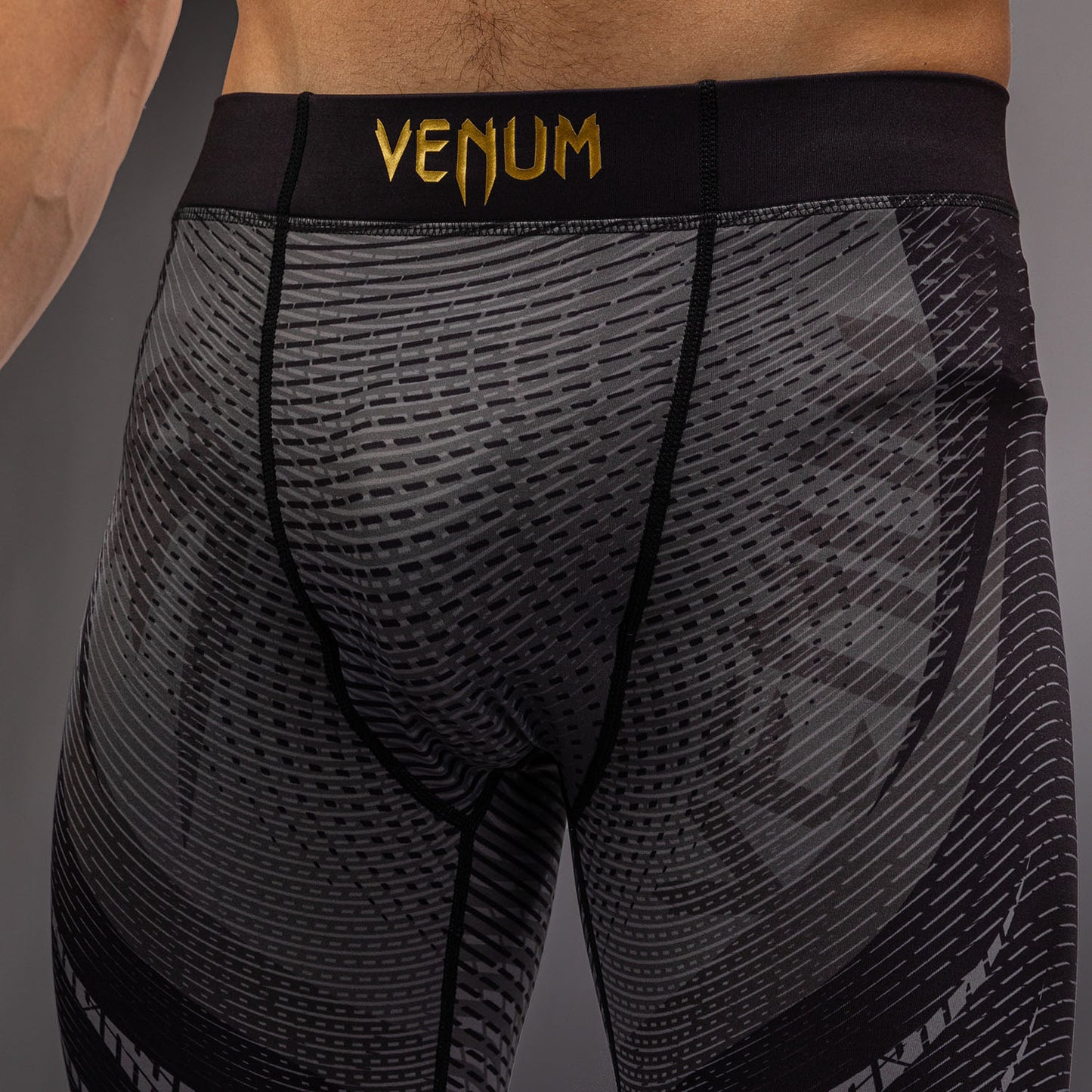 Venum Galactic 3.0 Pantalón Corto de Compresión - Negro/Oro