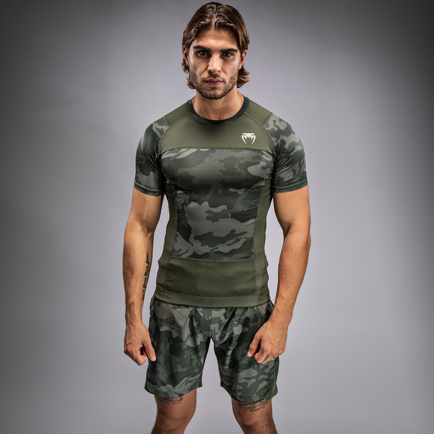 Venum G-Fit Air Rashguard de Manga Corta para Hombre - Camuflaje del Ejército