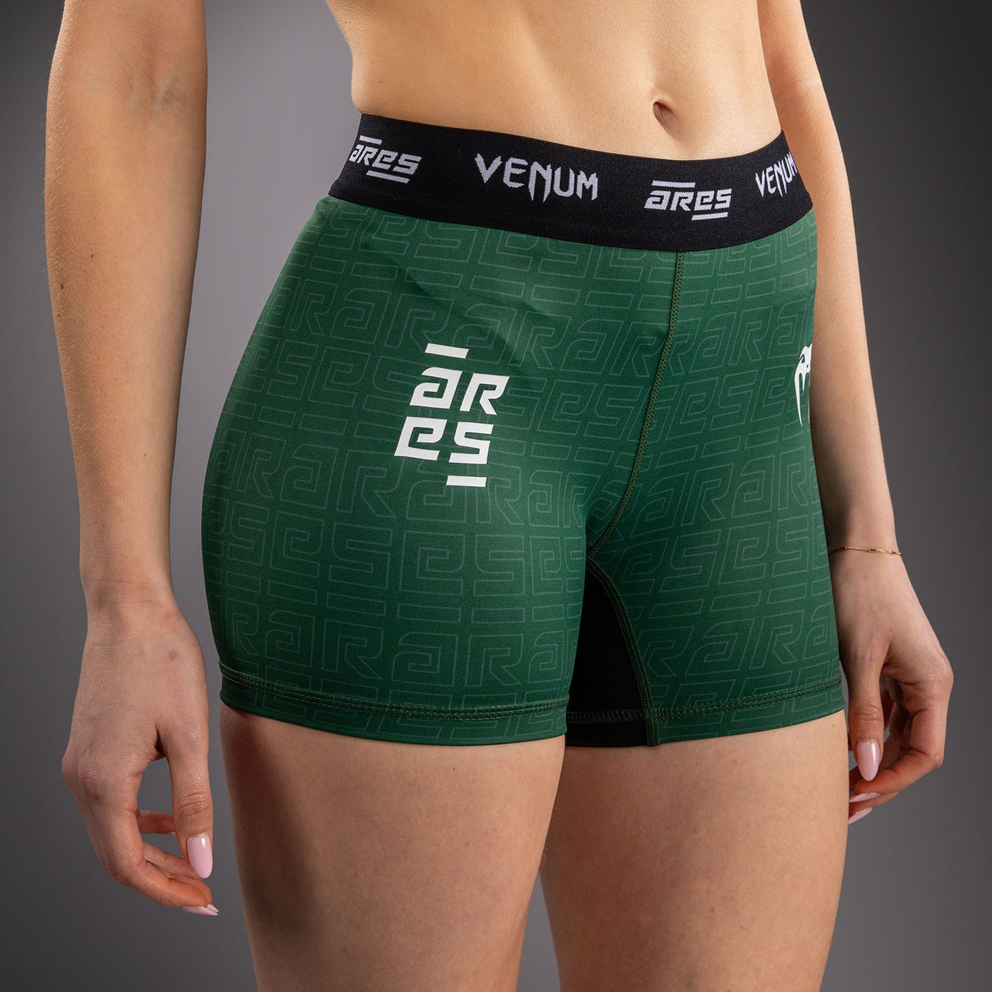 Venum Ares 2.0 Short de Entrenamiento Para Mujer – Caqui