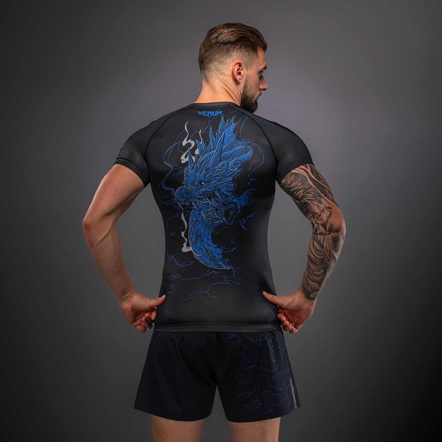 Venum Thunder Dragon Rashguard Manga Corta – Negro/Azul Real