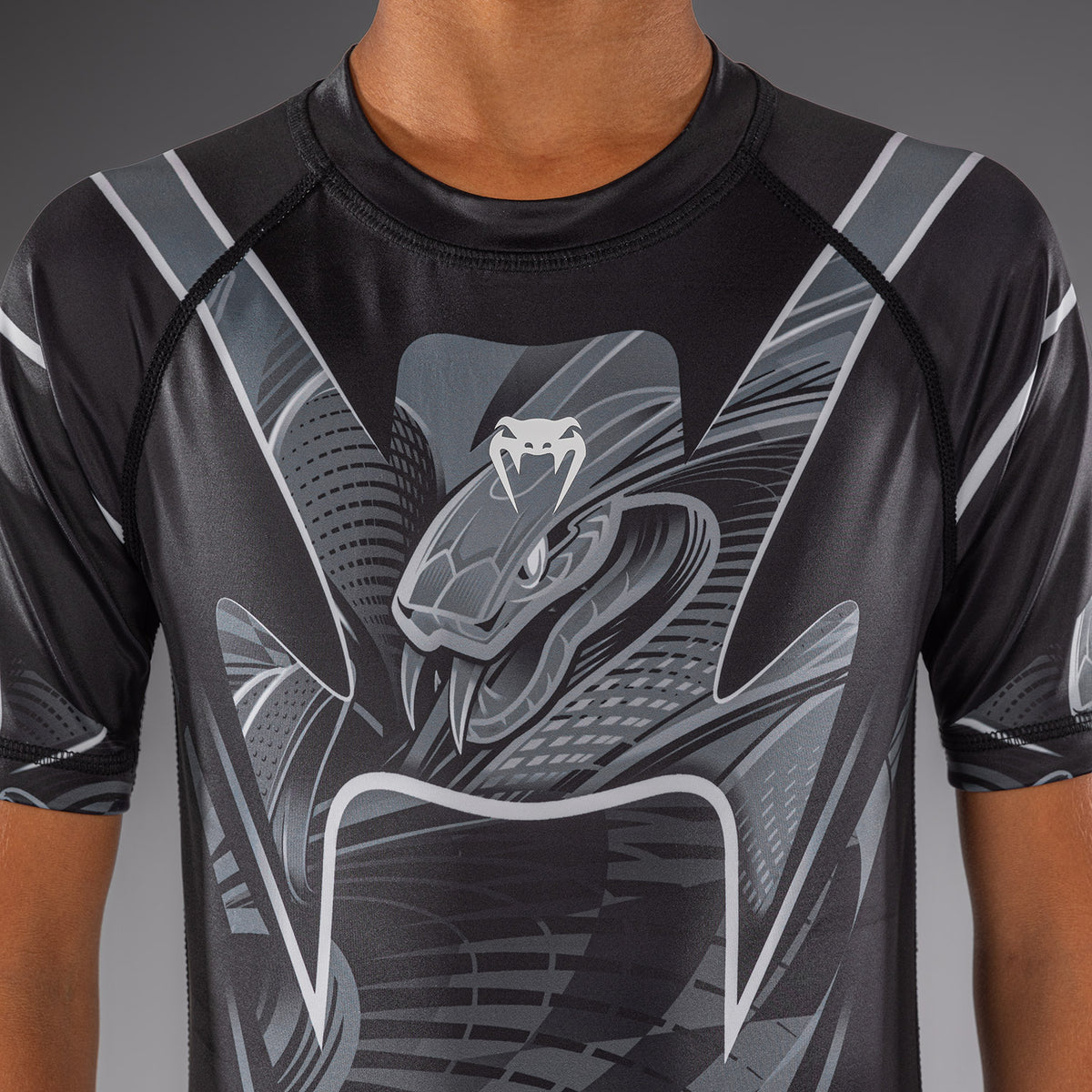 Venum Crimson Viper 2.0 Rashguard de manga corta para niño - Negro/Gris