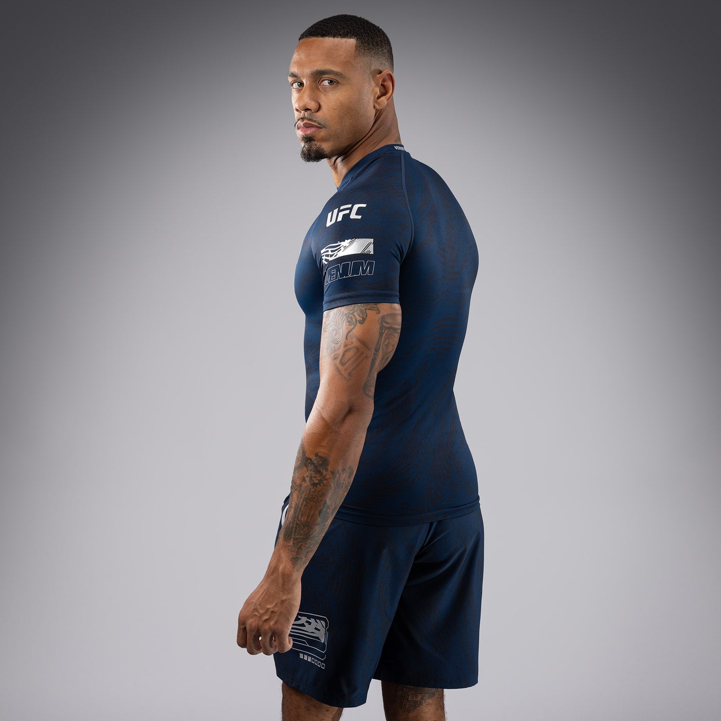 UFC Fusion by Venum Fight Week Rashguard de Manga Corta de Rendimiento para Hombre - Azul oceánico