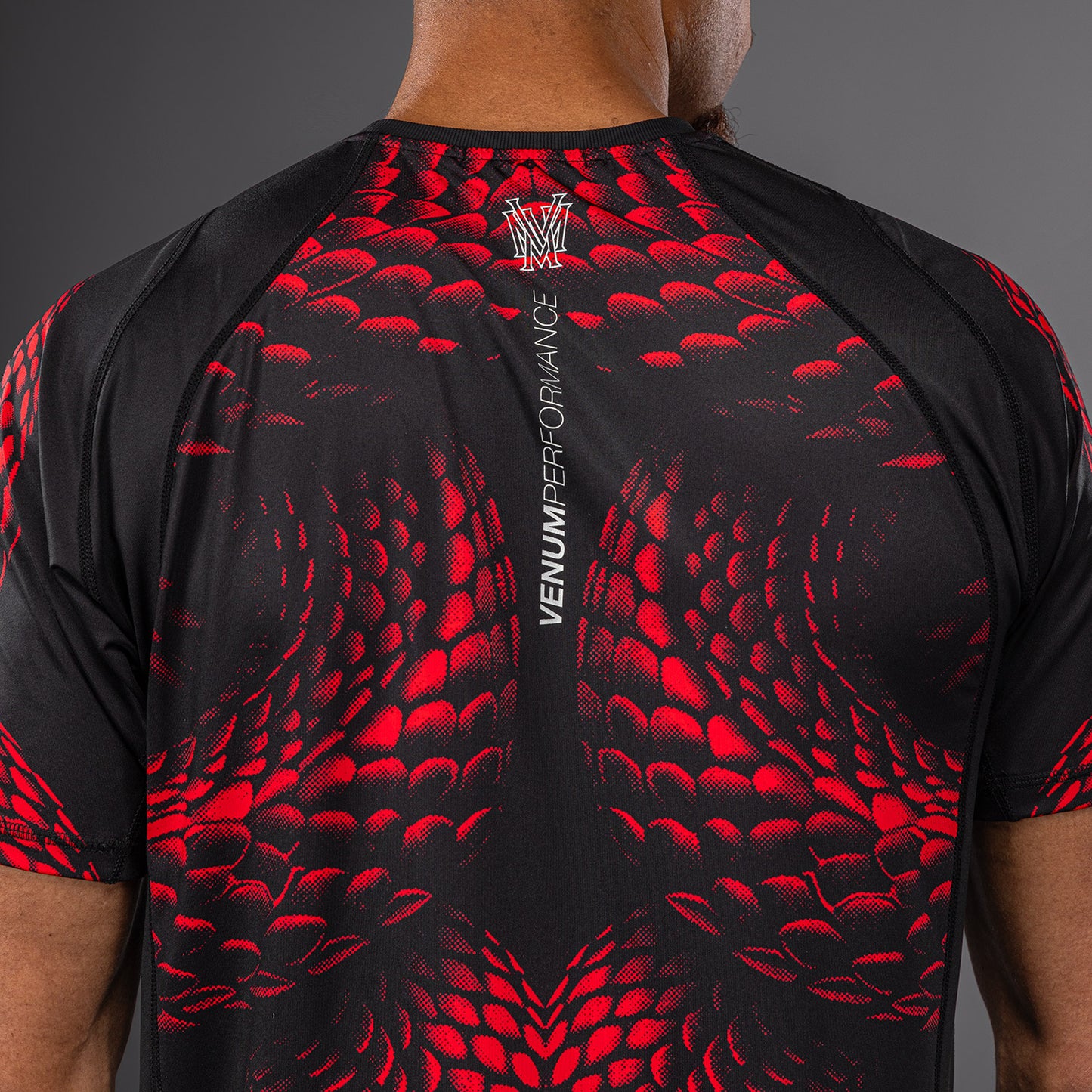 Venum Matupa Camiseta Dry Tech - Negro/Rojo/Gris Plateado