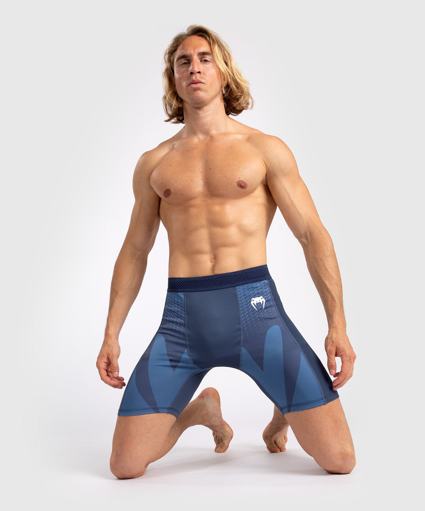 Venum Attack Vale Tudo Short para Hombre - Azul Marino