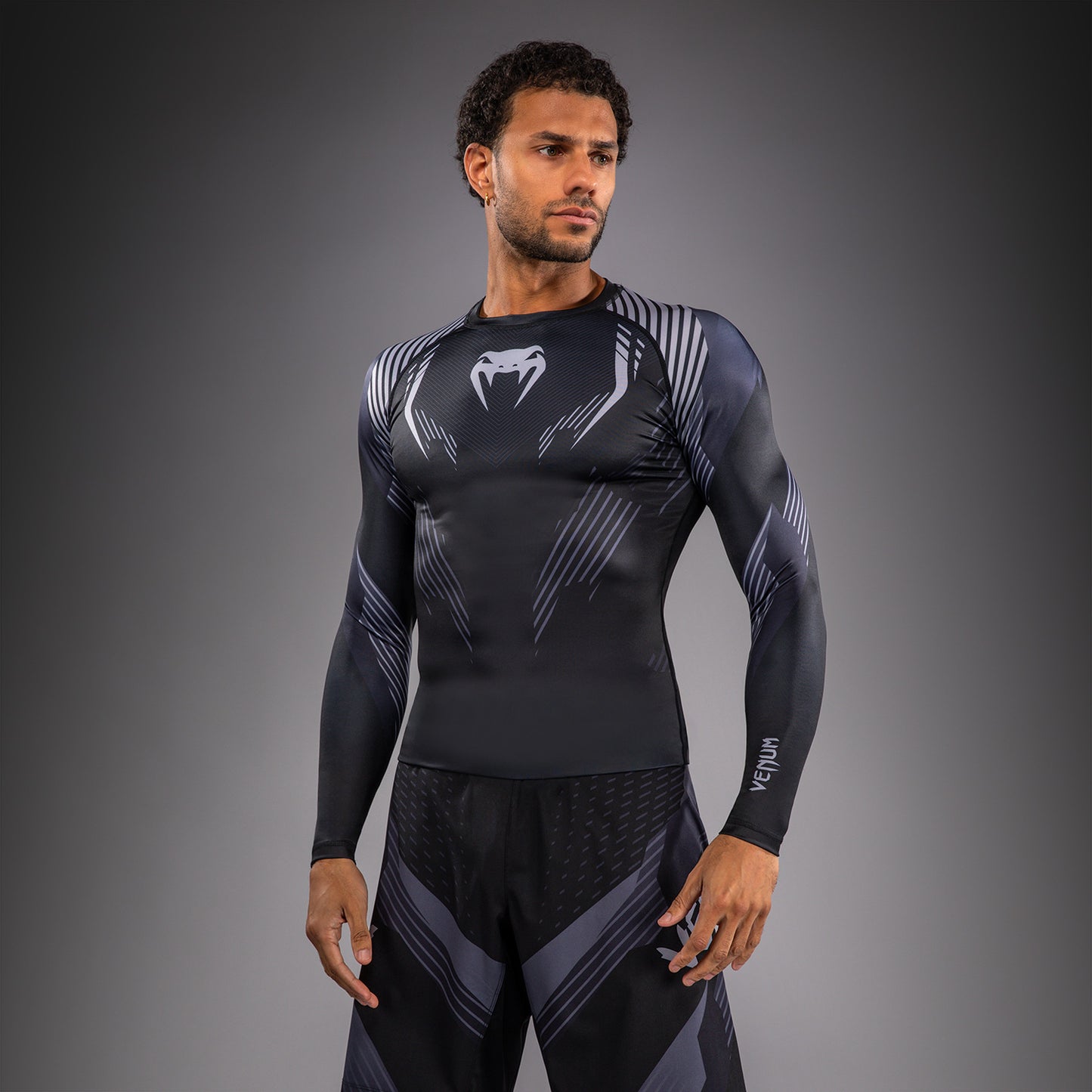 Venum No-Gi 6.0 Rashguard Manga Larga - Negro/Gris