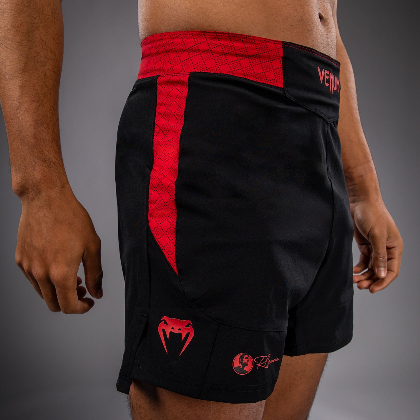 Venum x Roger Gracie Signature Short de Combate - Negro/Rojo