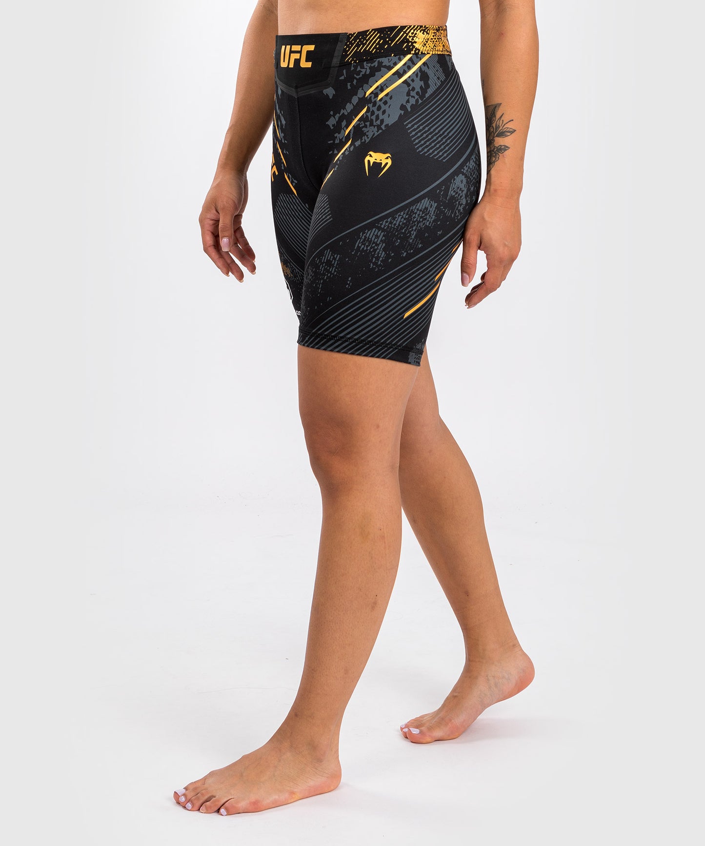 UFC Adrenaline by Venum Authentic Fight Night Short Vale Tudo para Mujer - Corte Largo - Champion