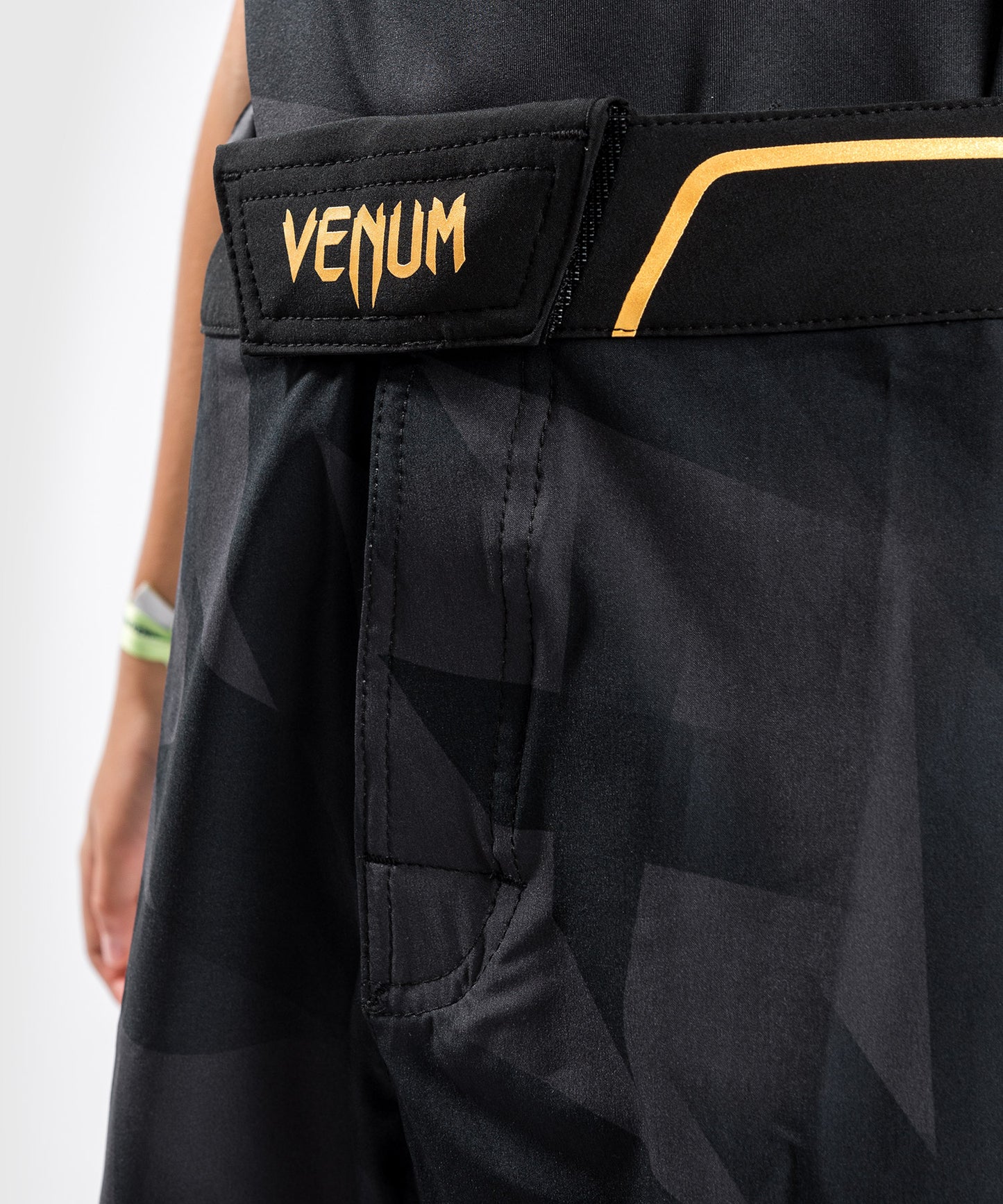 Shorts de MMA Venum Razor - Para Niños - Negro/Oro