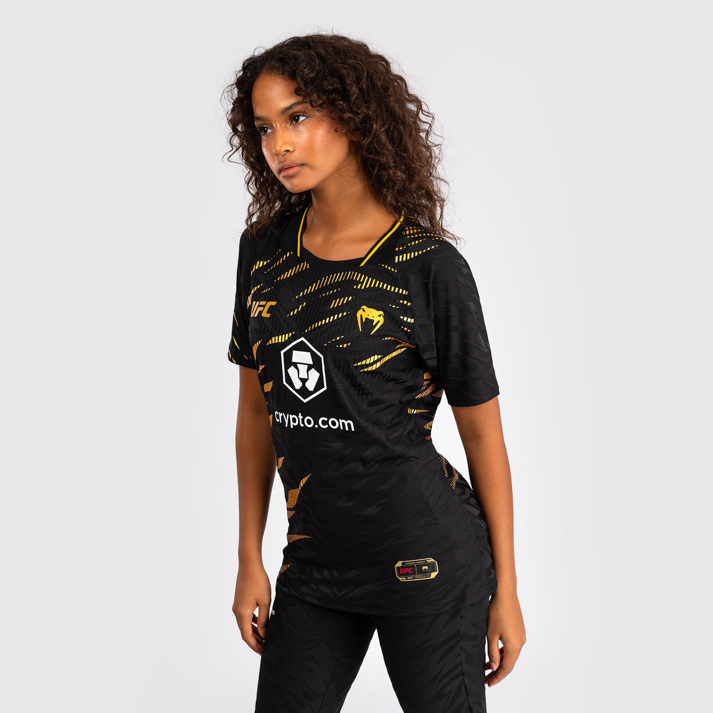 UFC Fusion by Venum Personalizados Authentic Fight Night Camiseta de Salida para Mujer - Campeón