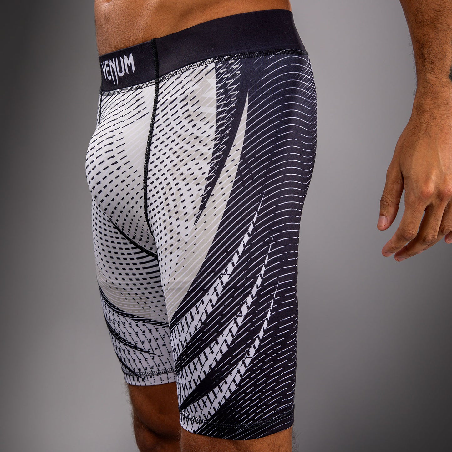 Venum Galactic 3.0 Pantalón Corto de Compresión - Blanco Hueso/Negro