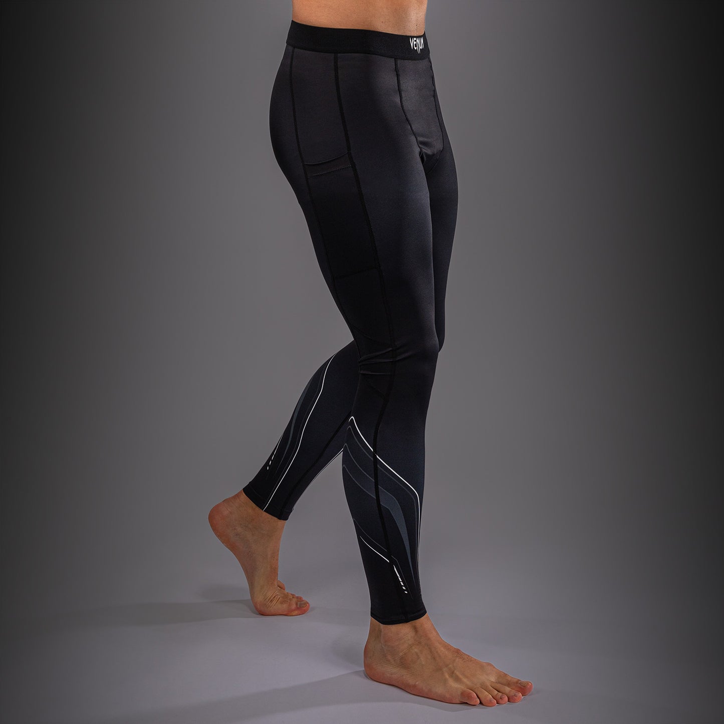 Venum Streamline Spats – Negro/Blanco