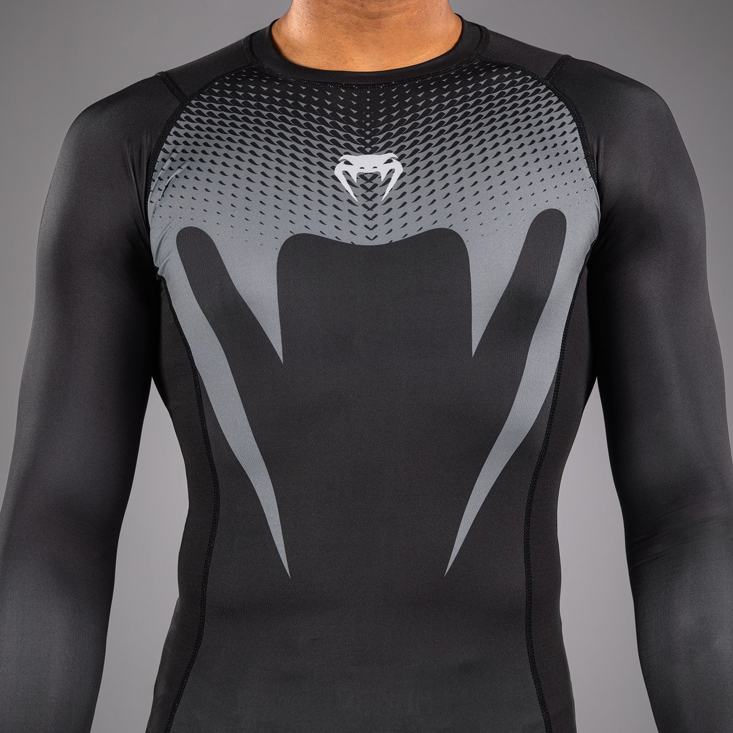 Venum No Gi Rashguards - Negro/Gris Plateado