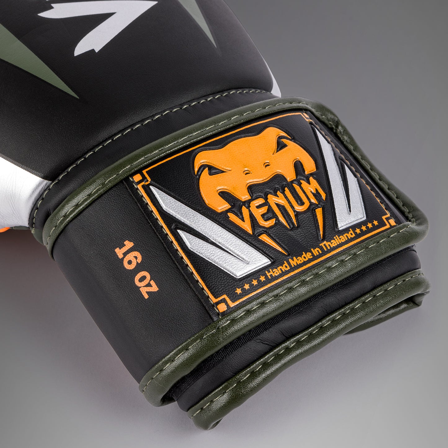 Venum Elite Guantes de Boxeo - Negro/Plata/Caki