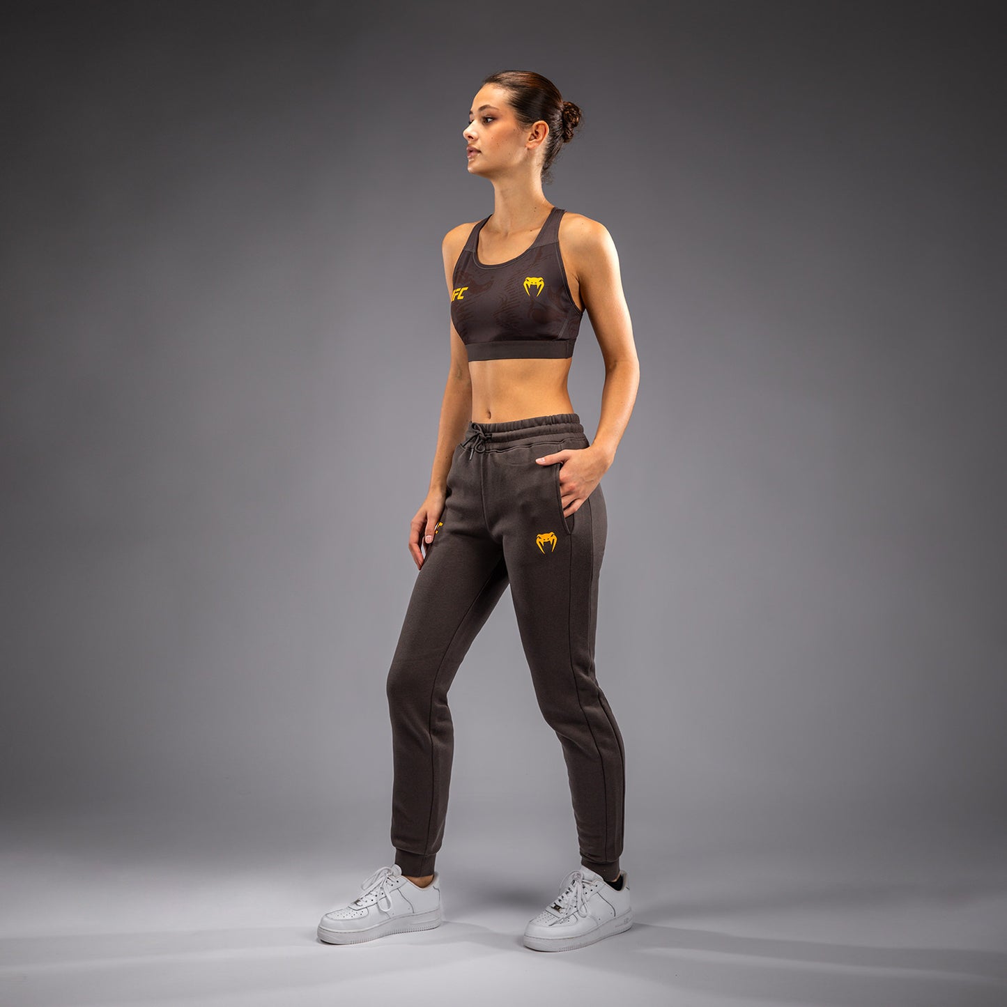 UFC Fusion by Venum Fight Week Pantalón de Algodón para Mujer - Solid Marrón tierra