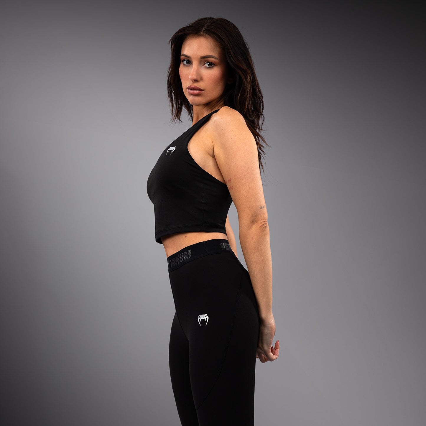 Venum Elevate Sujetador deportivo largo para mujer - Negro