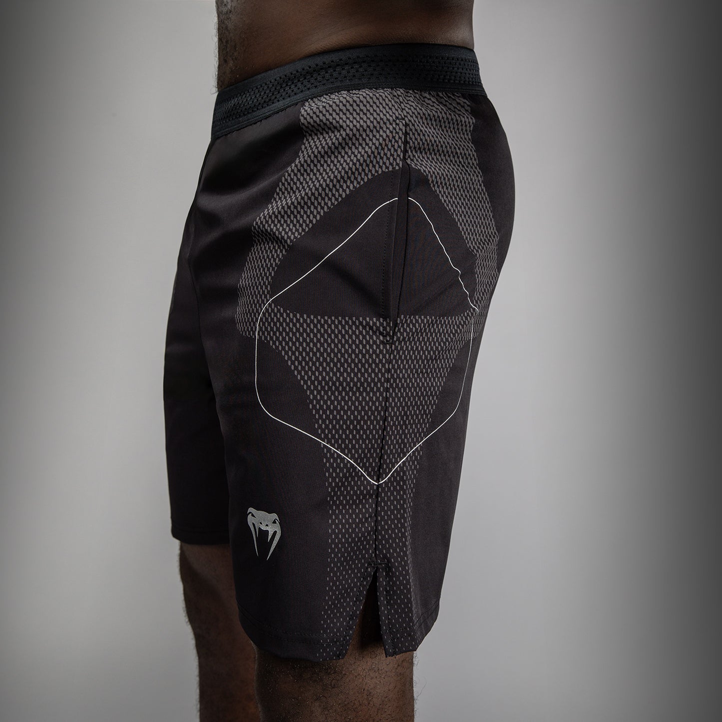 Venum Nexus Pantalones Cortos de Entrenamiento – Negro/Plata