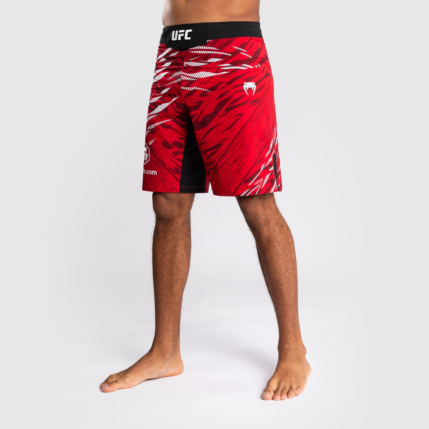 UFC Fusion by Venum Personalizados Authentic Fight Night Shorts de Lucha para Hombre - Ajuste Largo - Rojo