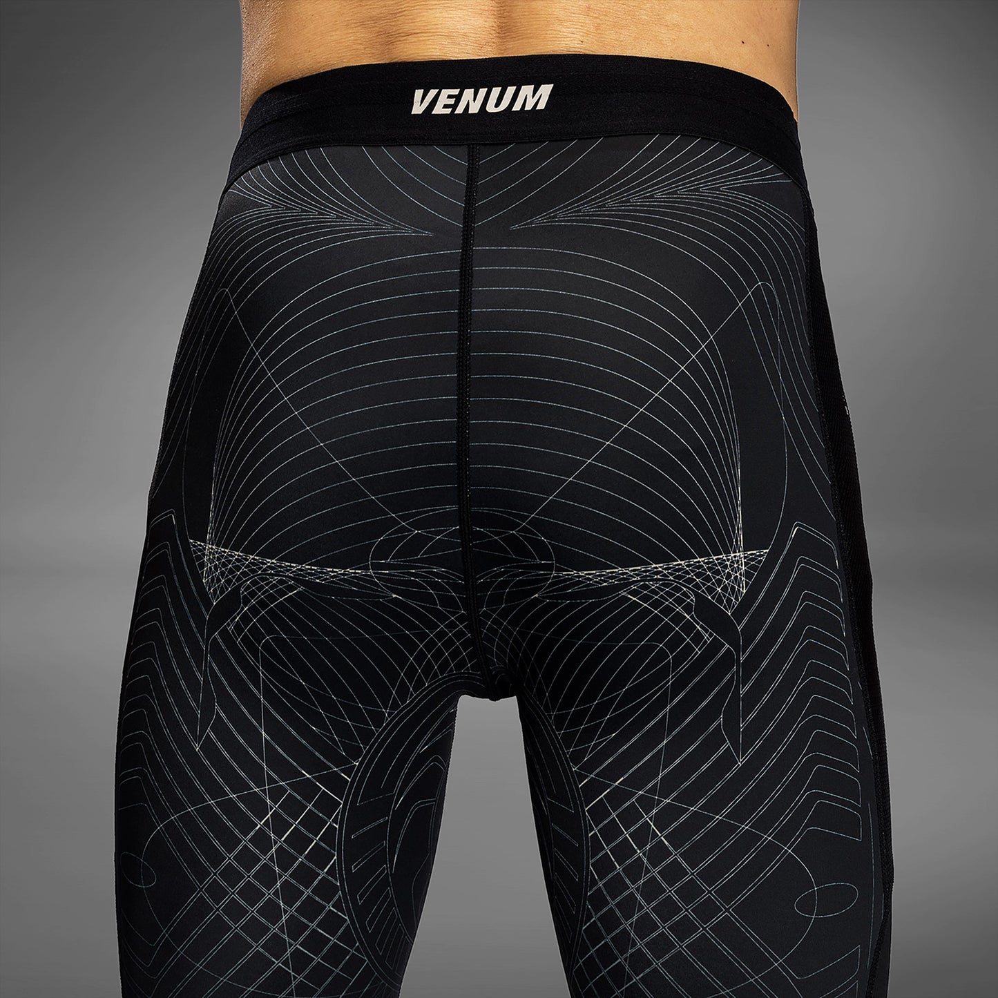 Venum G-Fit Air Spats para Hombre - Negro Profundo/Arena del desierto