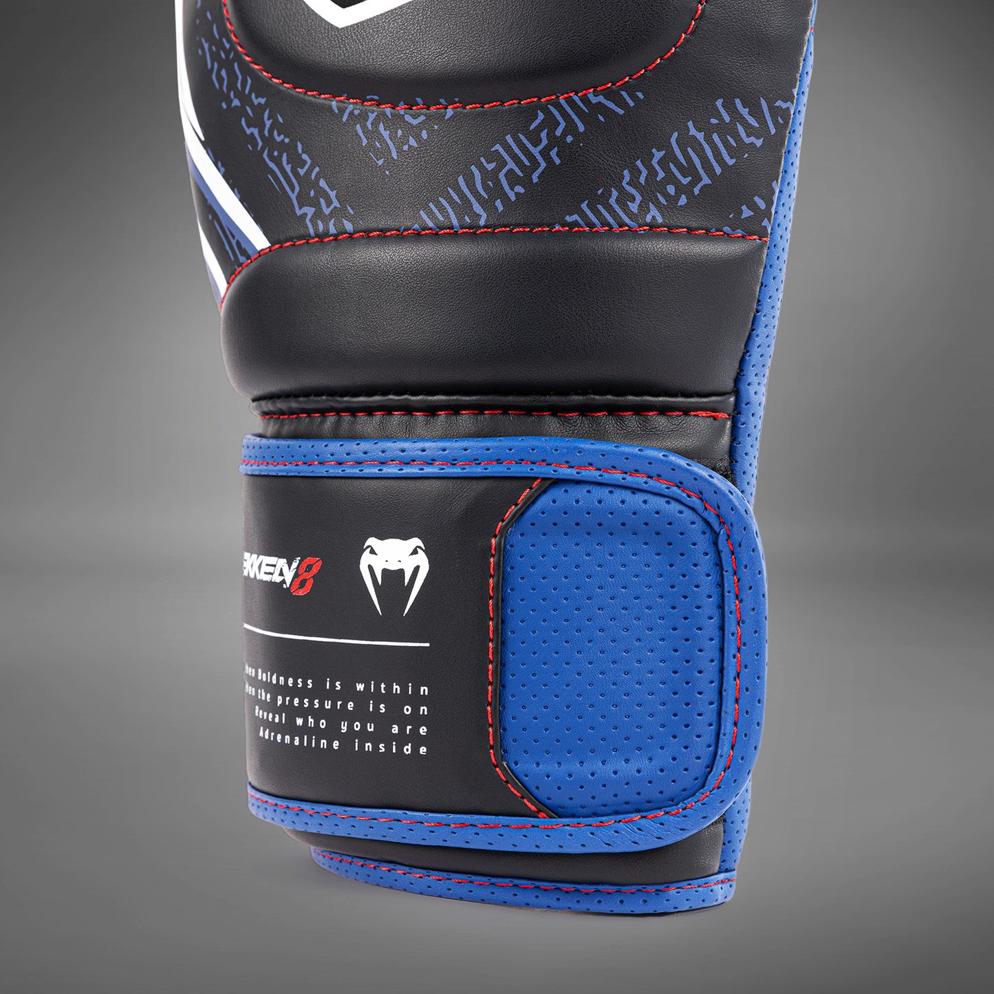 Venum x TEKKEN 8 - Jin Kazama Guantes de Boxeo - Azul/Negro/Blanco