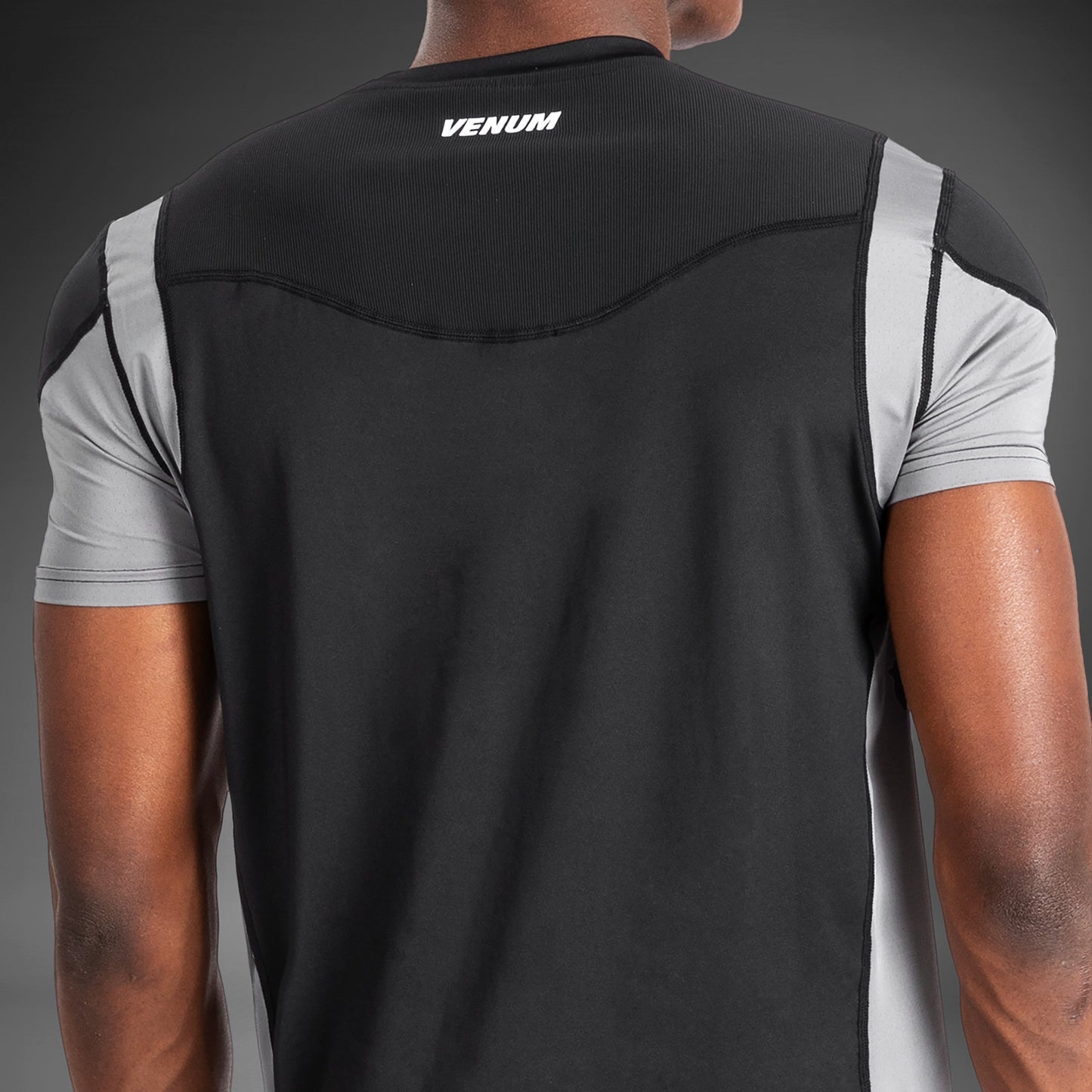 Venum Tempest Camiseta para Hombre Dry-Tech - Negra/Gris