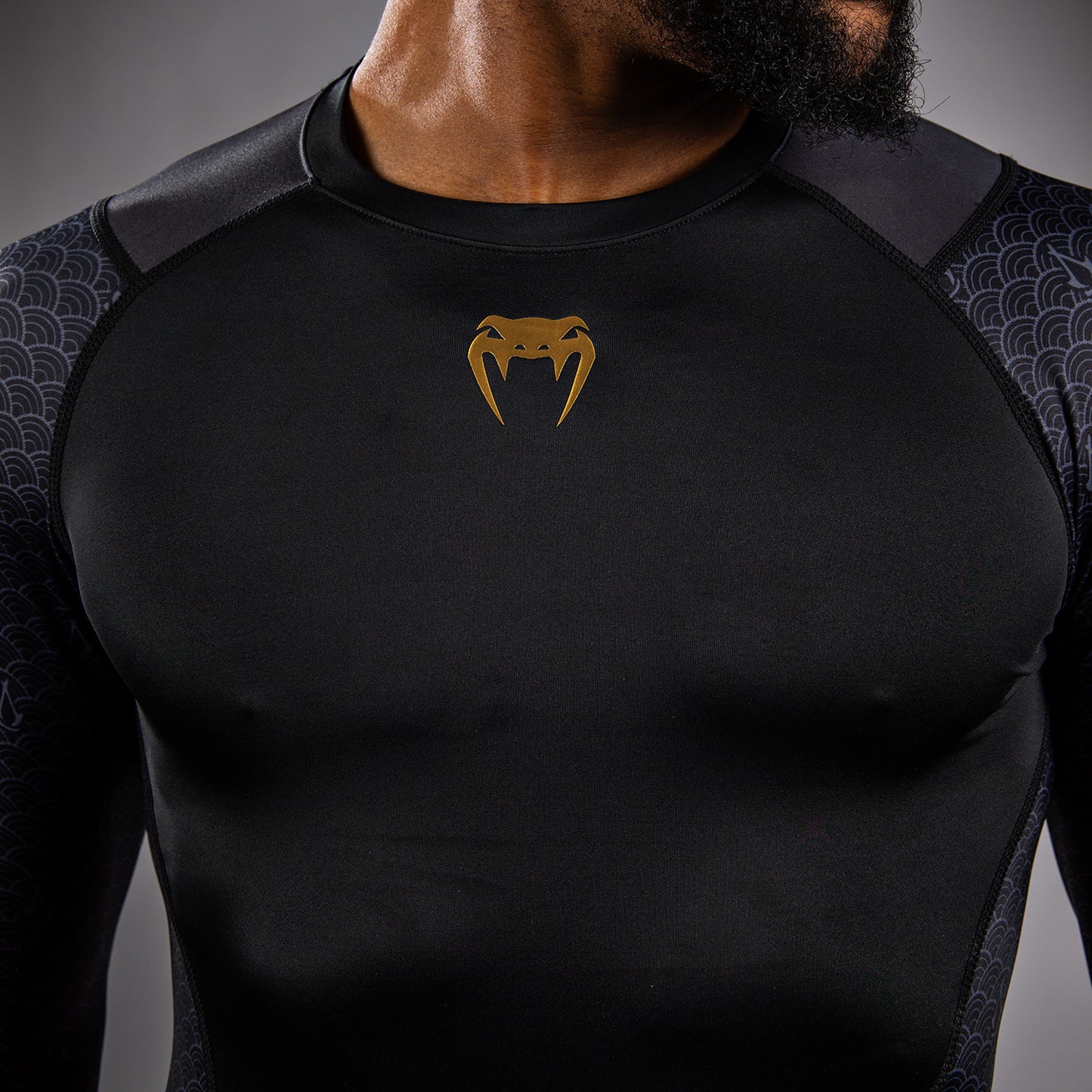 Venum x Assassin’s Creed Shadows Lycra de manga larga para hombre - Negra