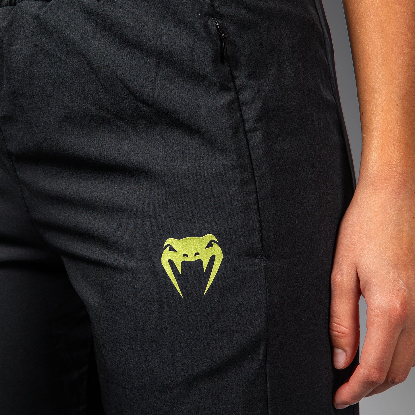 UFC Fusion by Venum Fight Week Pantalón recto de Mujer - Champion