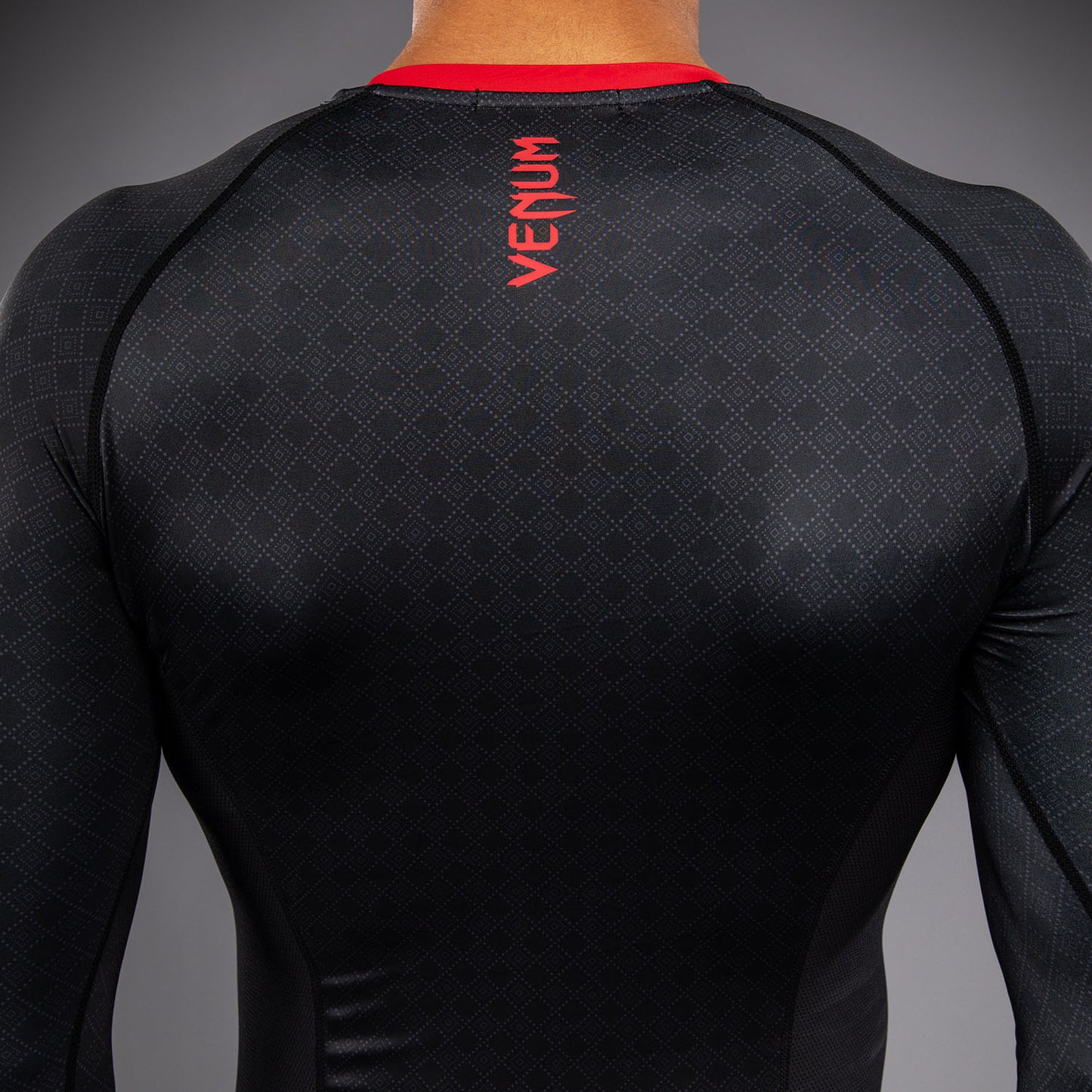 Venum x Roger Gracie Signature Rashguard Manga Larga - Negro/Rojo