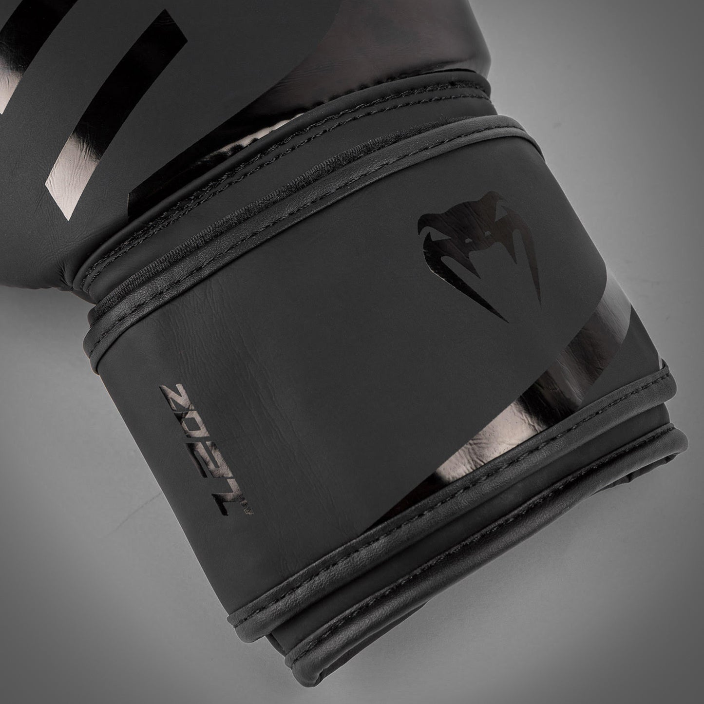 Venum Challenger 3.0 Guantes de Boxeo Shockwave – Negro