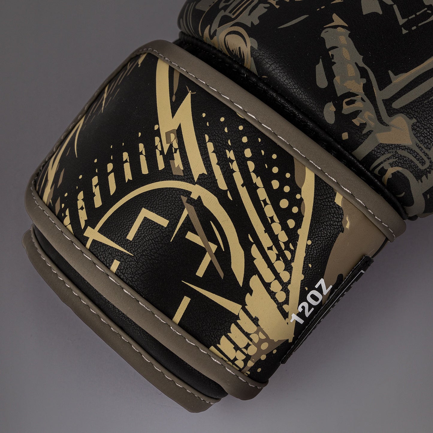 Venum Invader Guantes de Boxeo - Negro/Sand