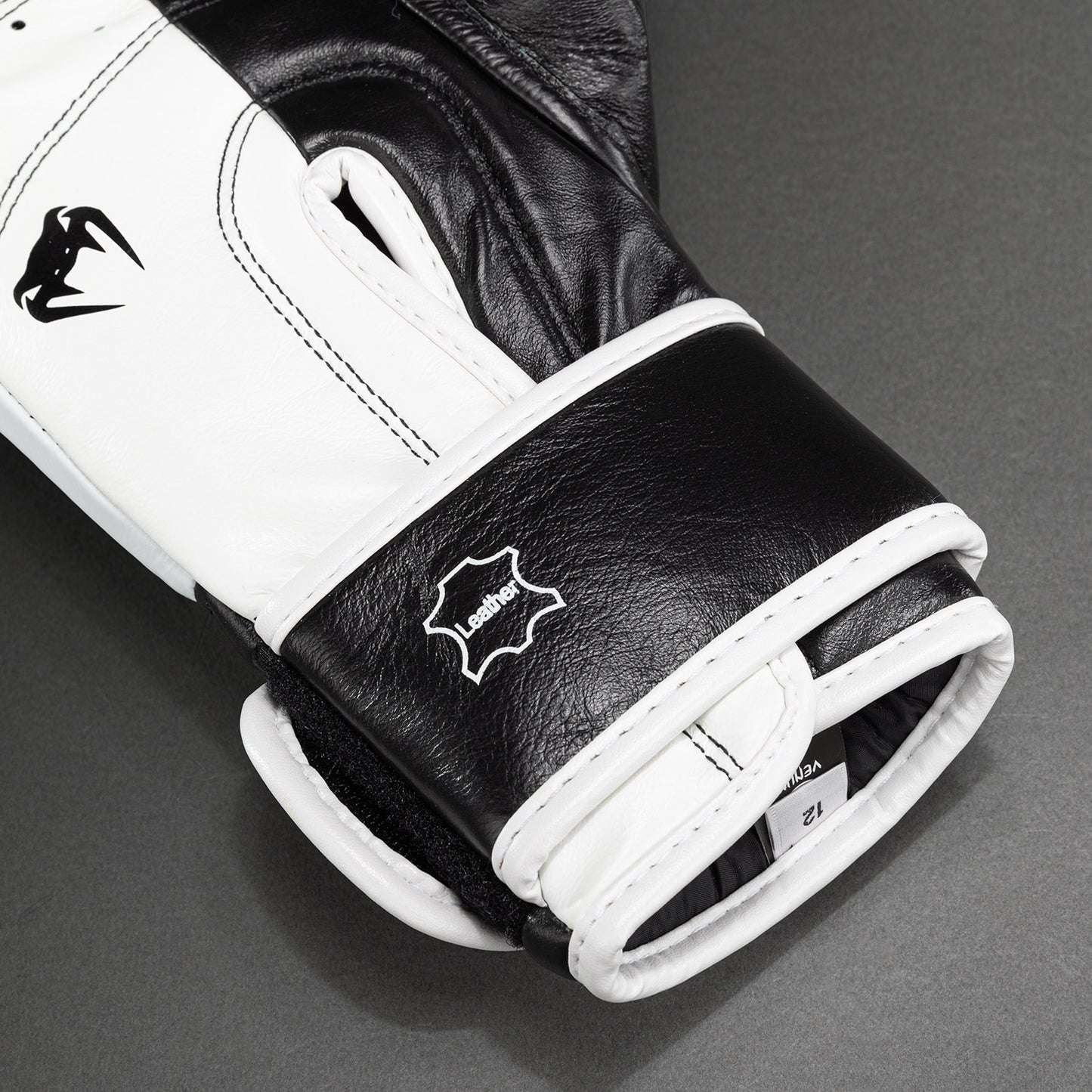 Guantes de boxeo Venum Shield Pro con velcro - Negro/Blanco