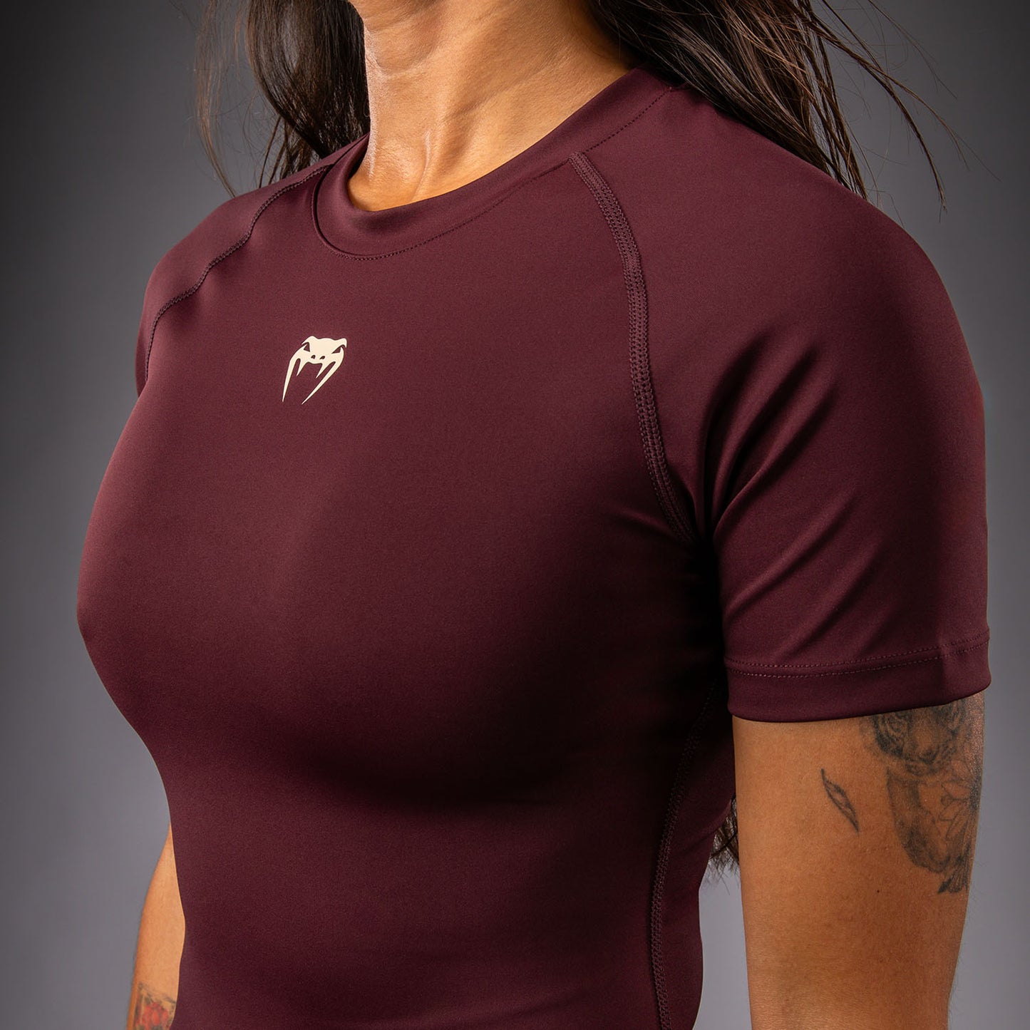 Venum Talisman Rashguard de Manga Corta - Ciruela
