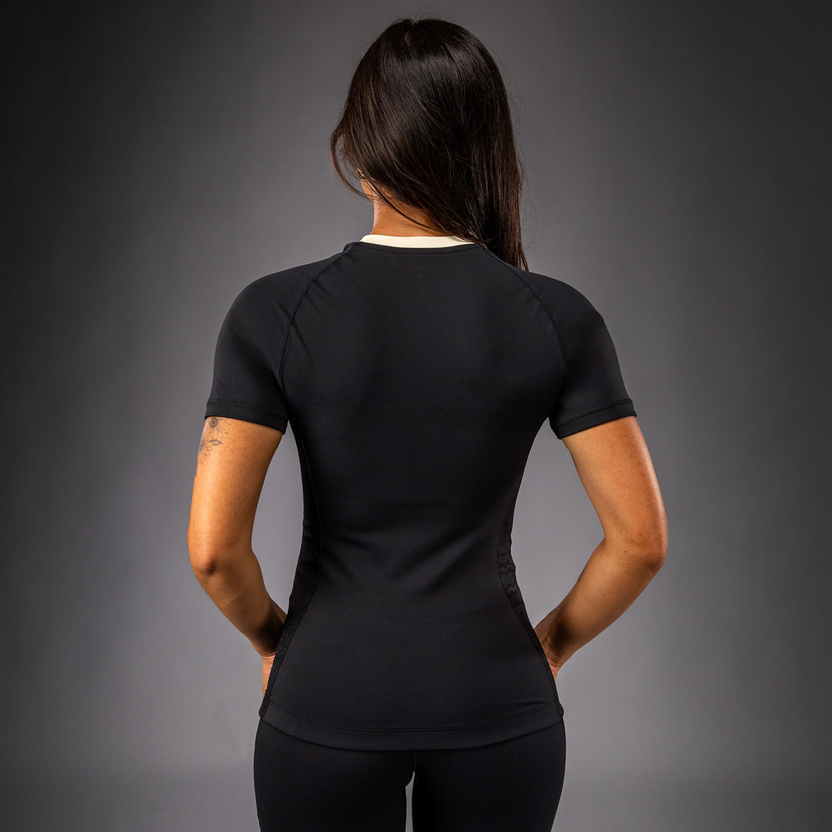 Venum Viper Rashguard de manga corta para mujer - Negro