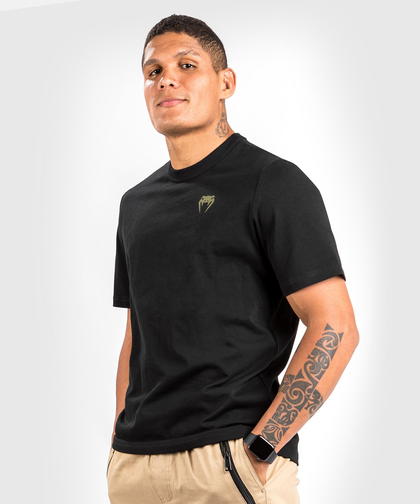 Camiseta Venum Fangs - Corte Recto - Negro