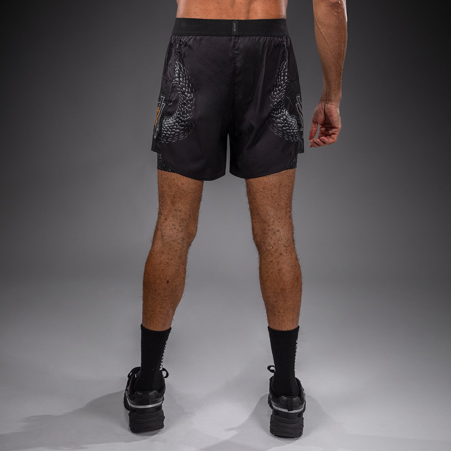 Venum Matupa Short de Entrenamiento - Negro/Gris/Oro