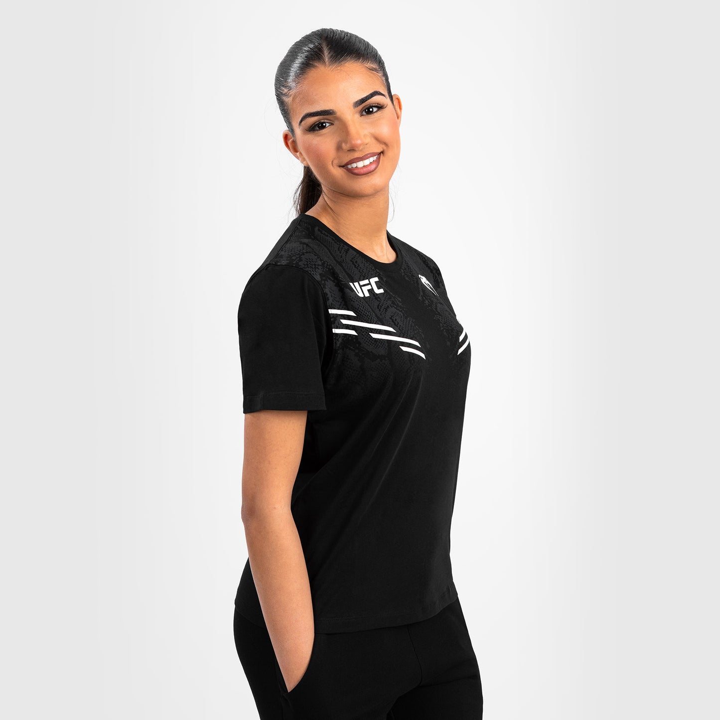 UFC Adrenaline by Venum Replica Camiseta manga corta para Mujer - Negra