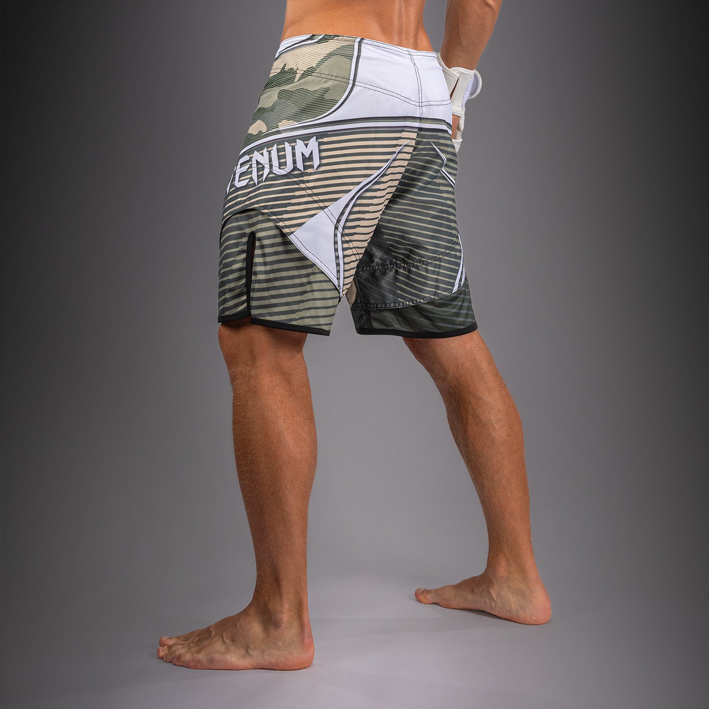 Venum Camo Hero Short de Combate - Caqui/ Blanco Hueso