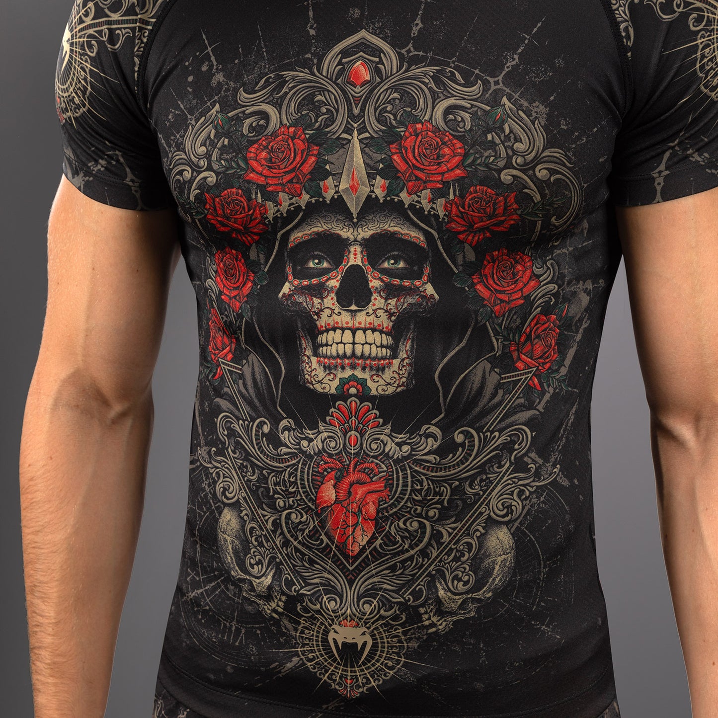 Venum Santa Muerte 5.0 Rashguard de Manga Corta para Hombre - Negro Profundo/Oro