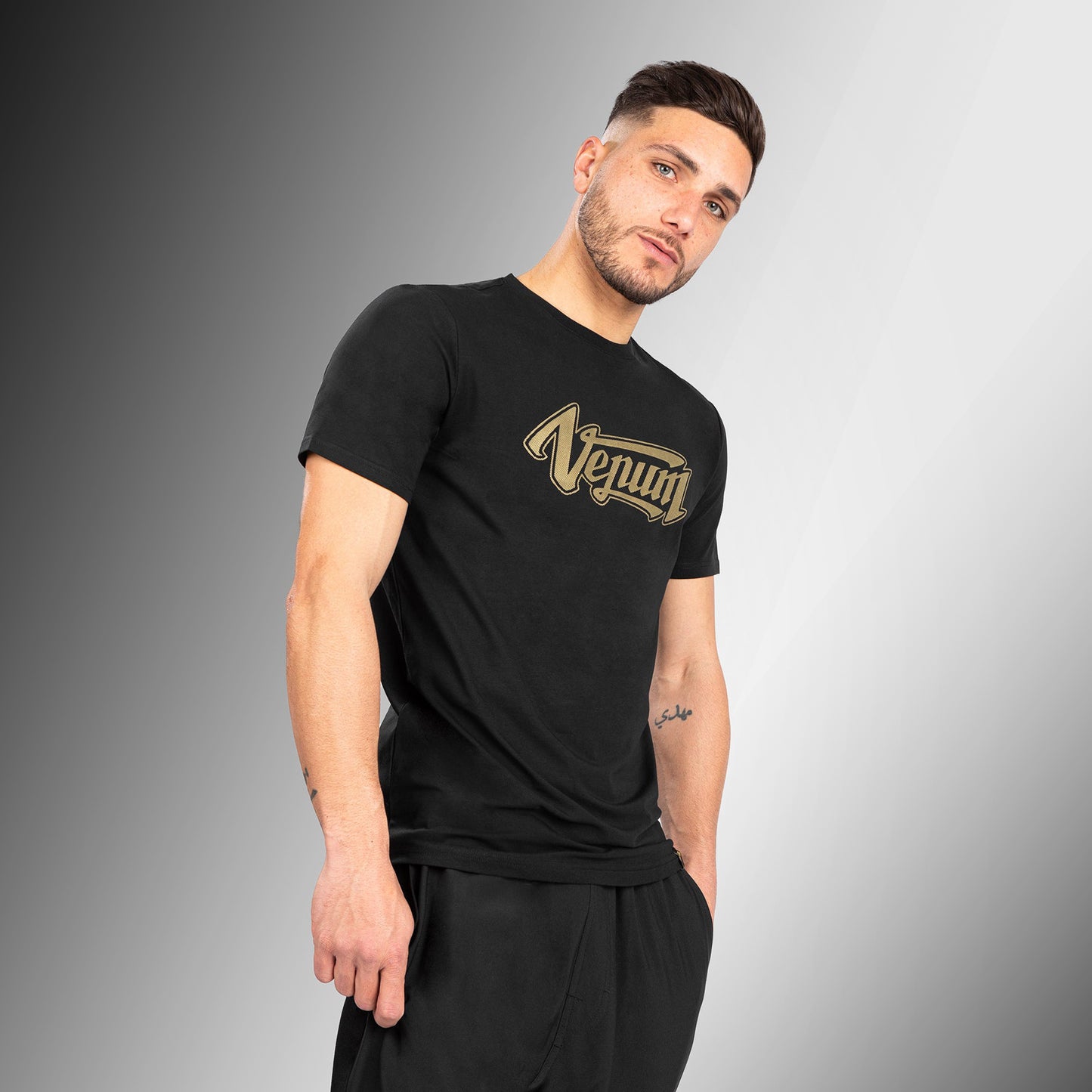 Camiseta Venum Absolute 2.0 - Ajuste ajustado - Negro/Oro