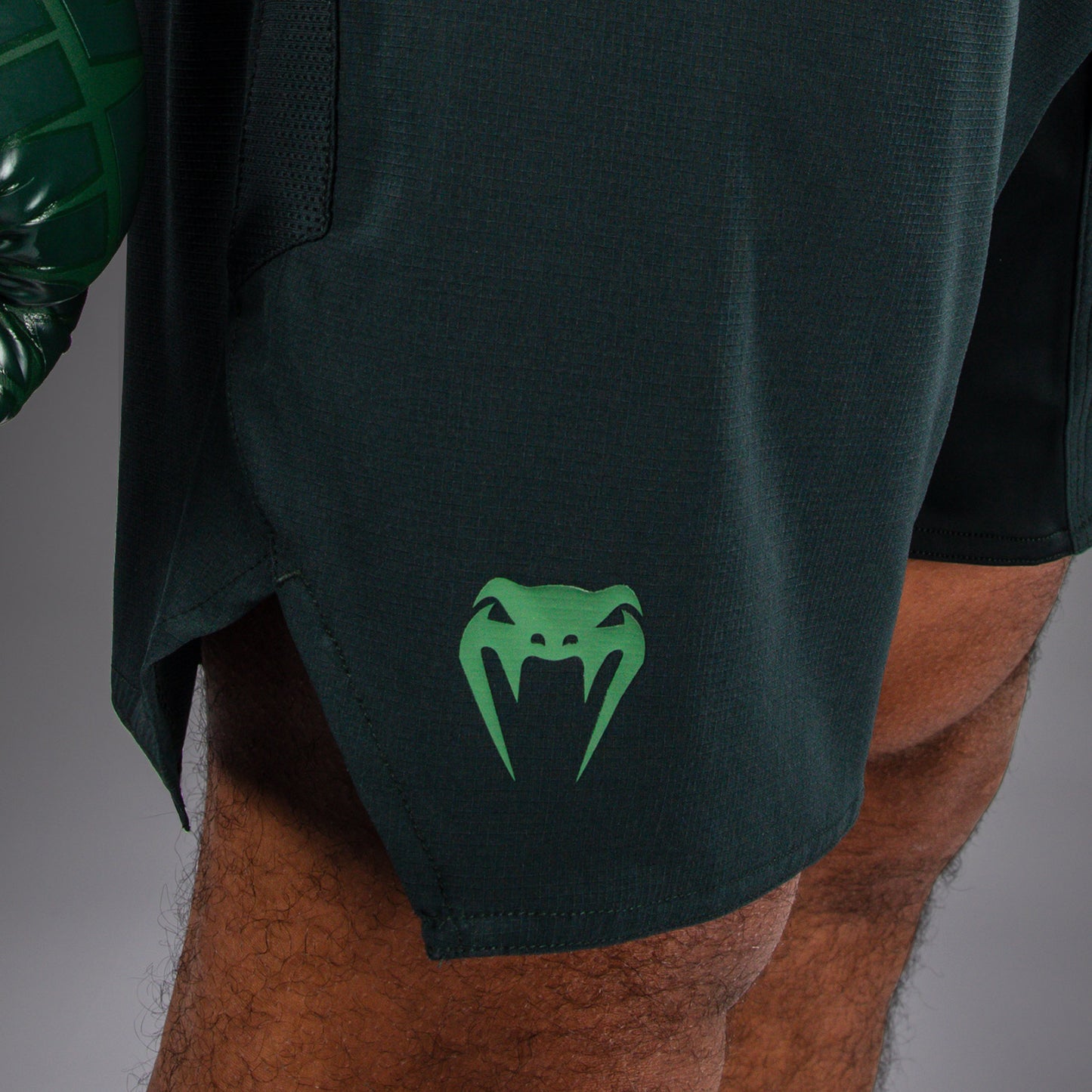 Venum Light 5.0 Fightshorts - Verde bosque/Verde claro